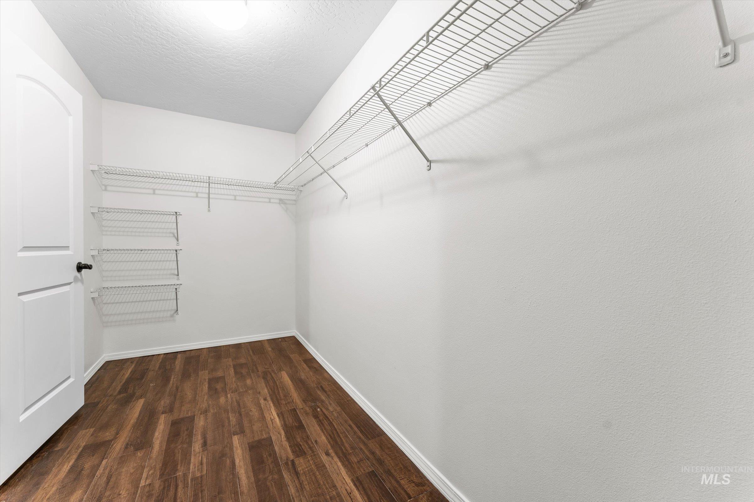 9630 W Portola, Boise, Idaho 83709, 3 Bedrooms, 2.5 Bathrooms, Residential For Sale, Price $399,900,MLS 98972294