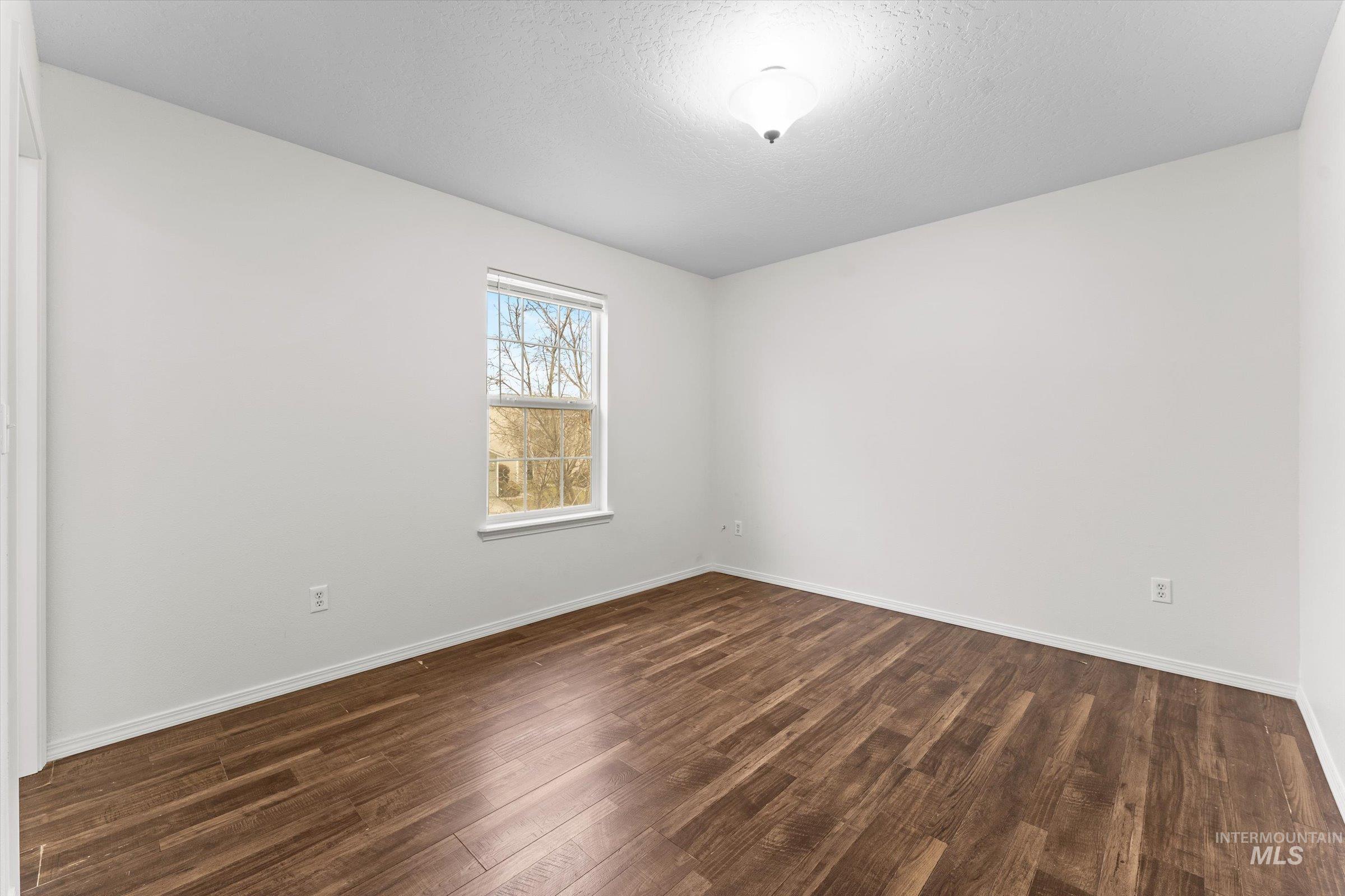 9630 W Portola, Boise, Idaho 83709, 3 Bedrooms, 2.5 Bathrooms, Residential For Sale, Price $399,900,MLS 98972294