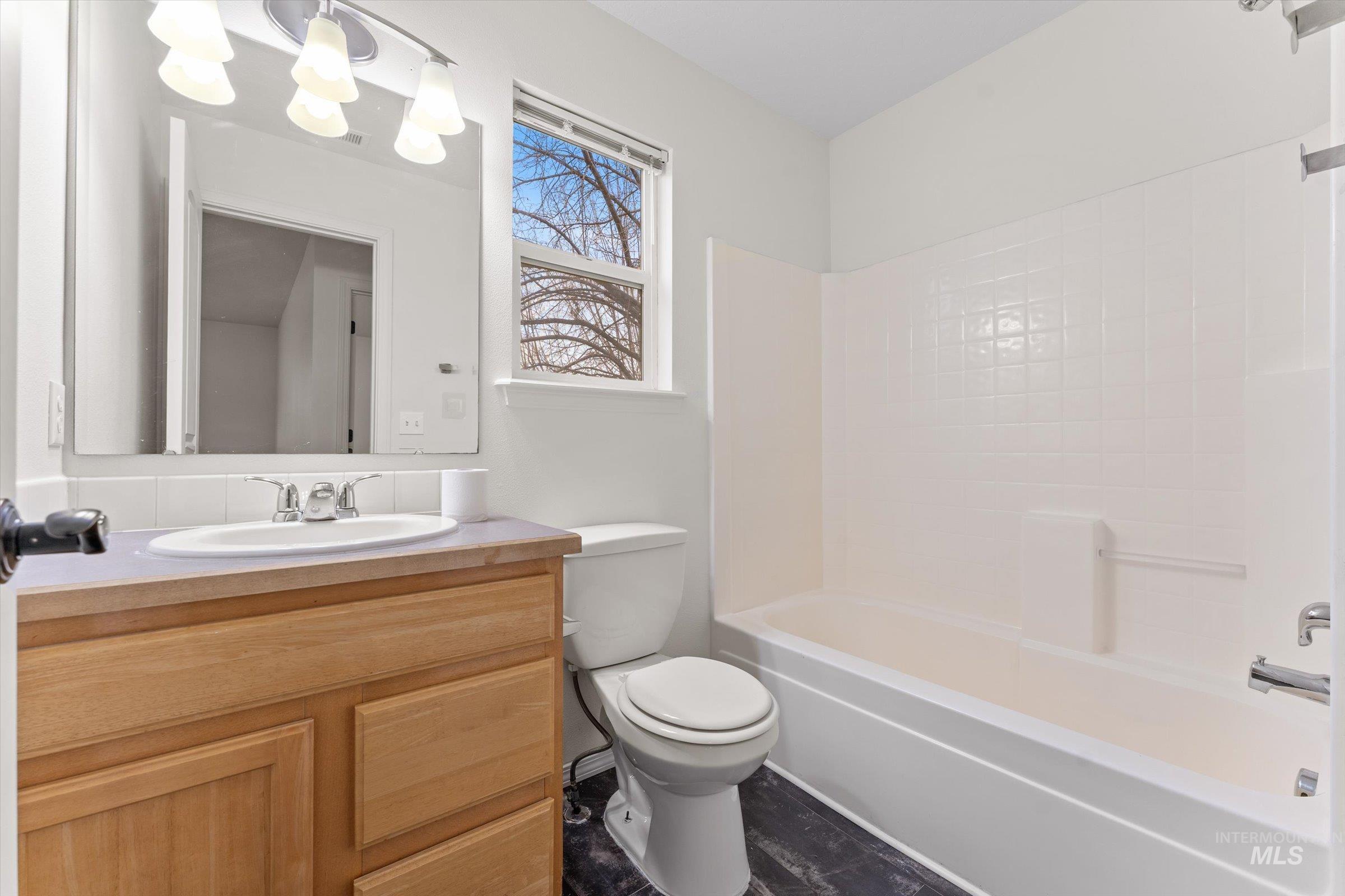 9630 W Portola, Boise, Idaho 83709, 3 Bedrooms, 2.5 Bathrooms, Residential For Sale, Price $399,900,MLS 98972294