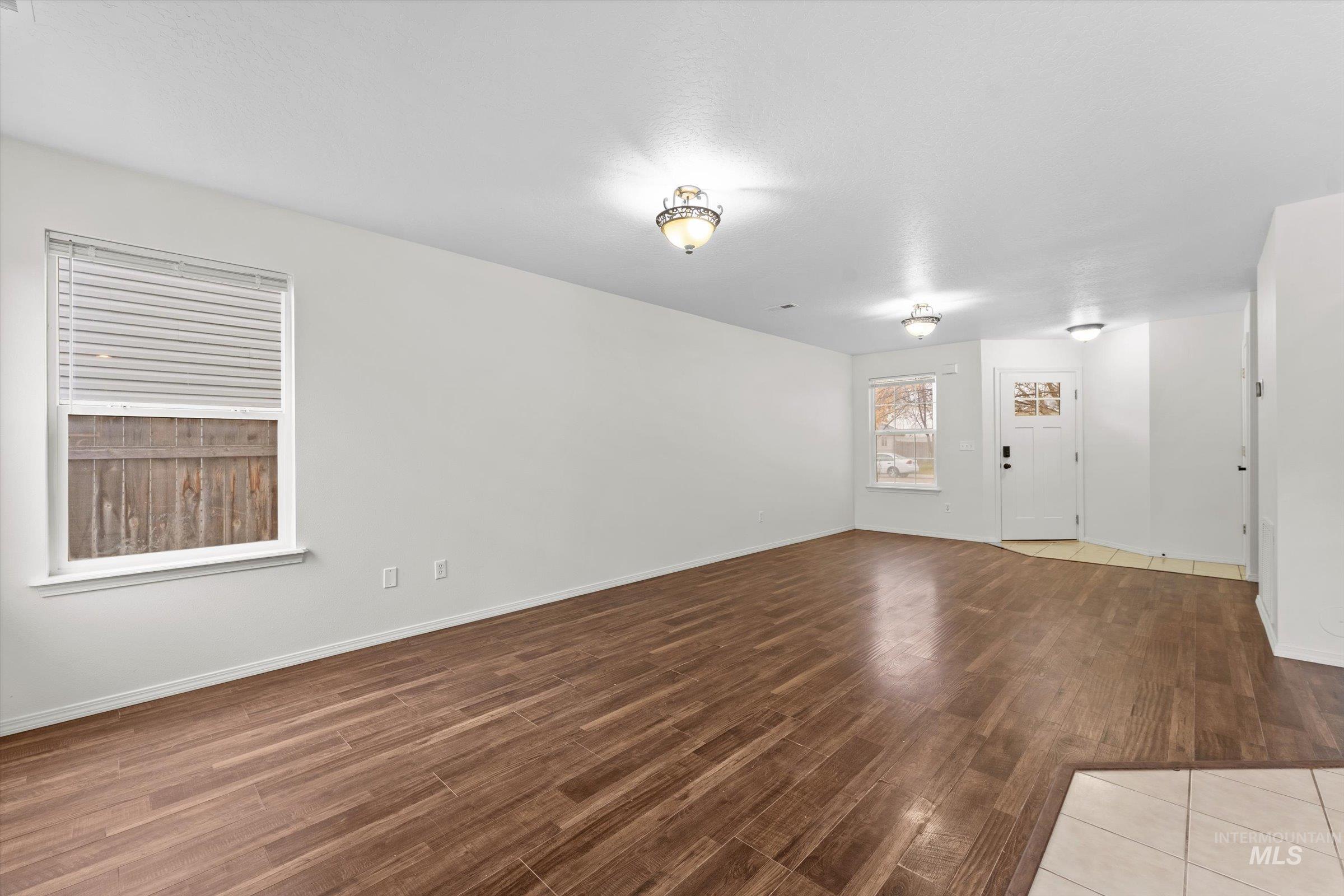 9630 W Portola, Boise, Idaho 83709, 3 Bedrooms, 2.5 Bathrooms, Residential For Sale, Price $399,900,MLS 98972294