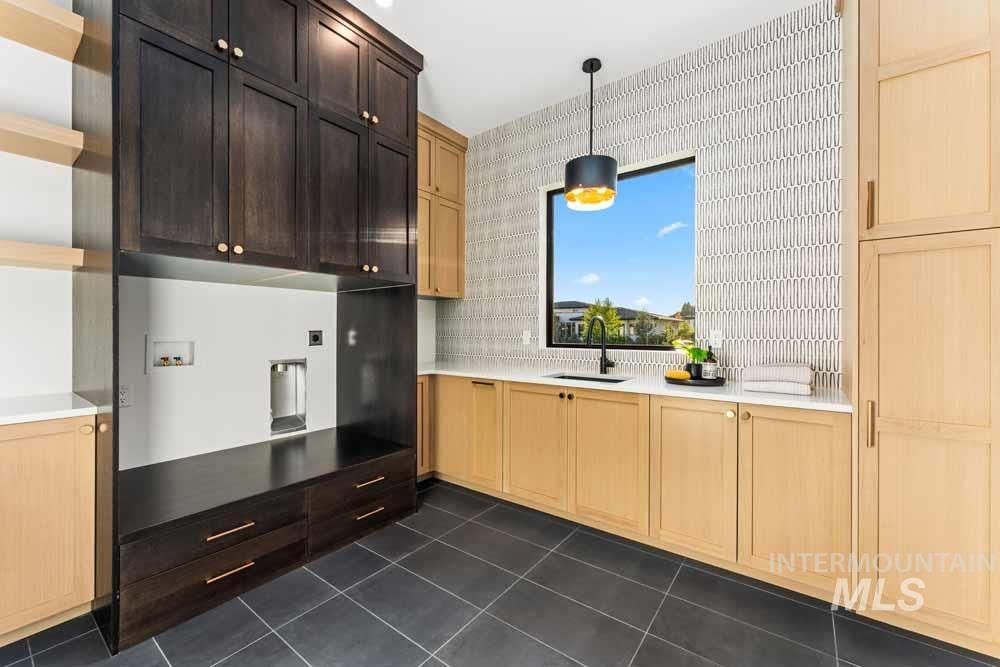 2426 S Globe Lane, Boise, Idaho 83716, 4 Bedrooms, 5.5 Bathrooms, Residential For Sale, Price $2,499,900,MLS 98972297