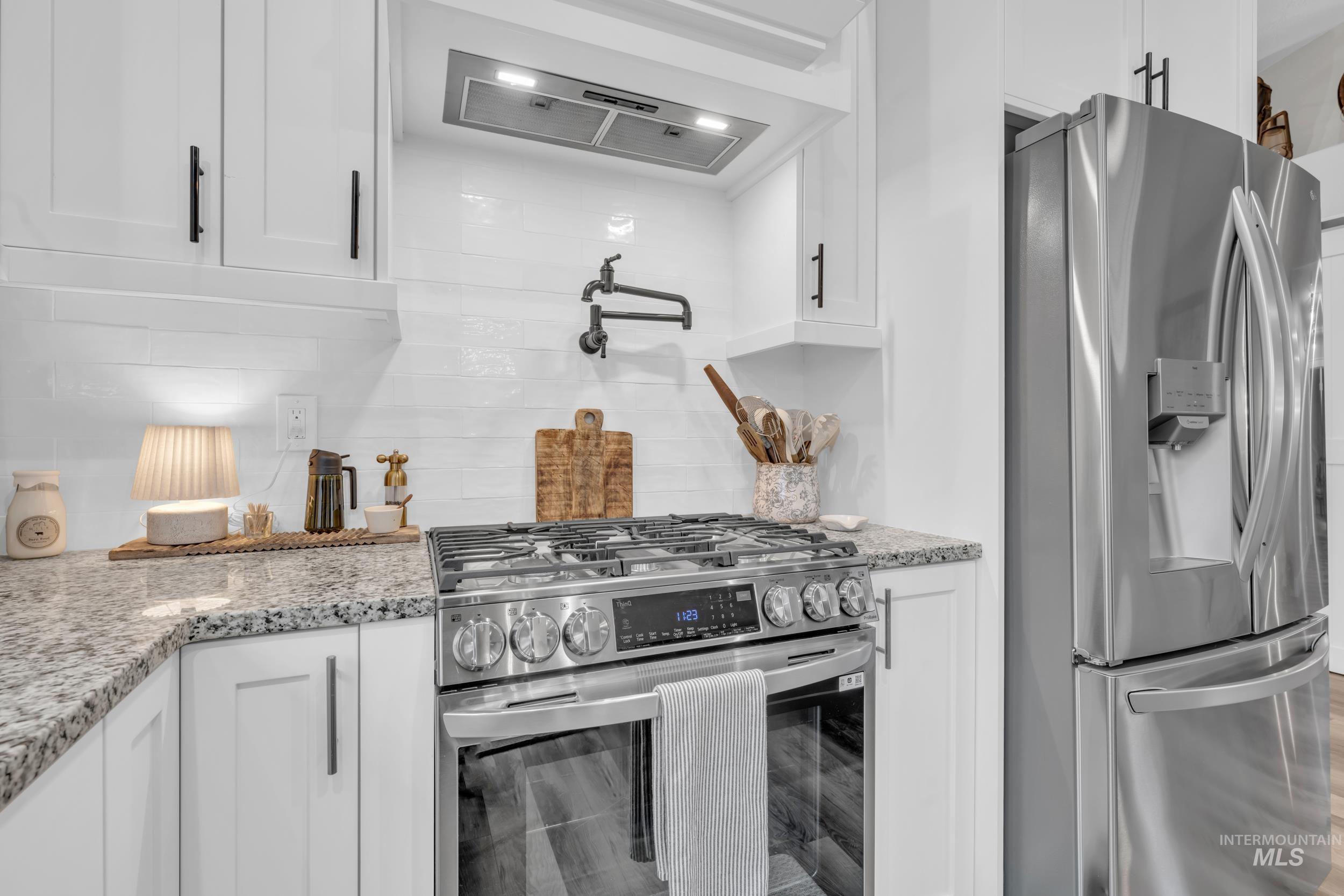 1127 E Egret Dr, Meridian, Idaho 83642, 3 Bedrooms, 2 Bathrooms, Residential For Sale, Price $460,000,MLS 98972298