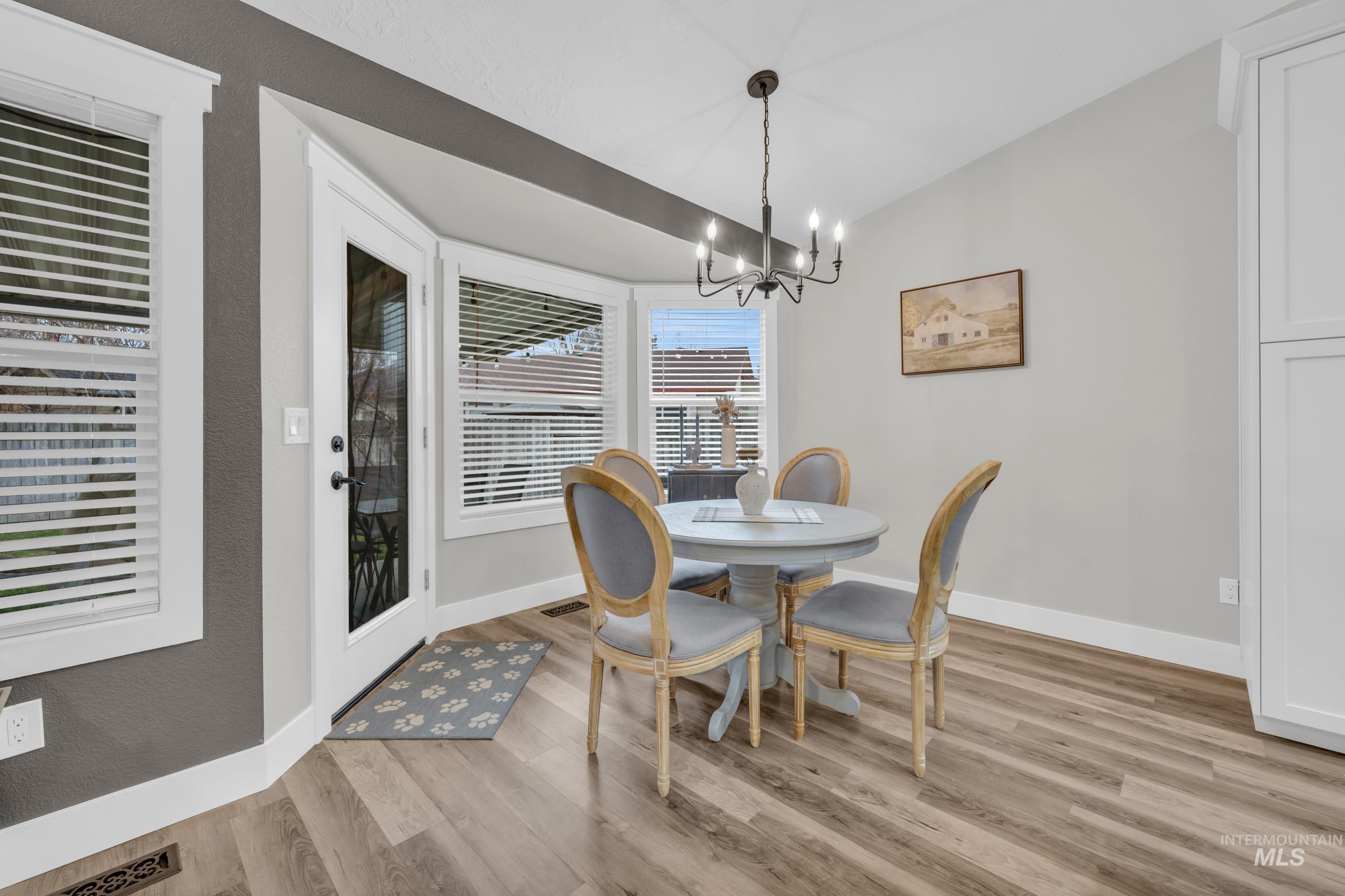 1127 E Egret Dr, Meridian, Idaho 83642, 3 Bedrooms, 2 Bathrooms, Residential For Sale, Price $460,000,MLS 98972298