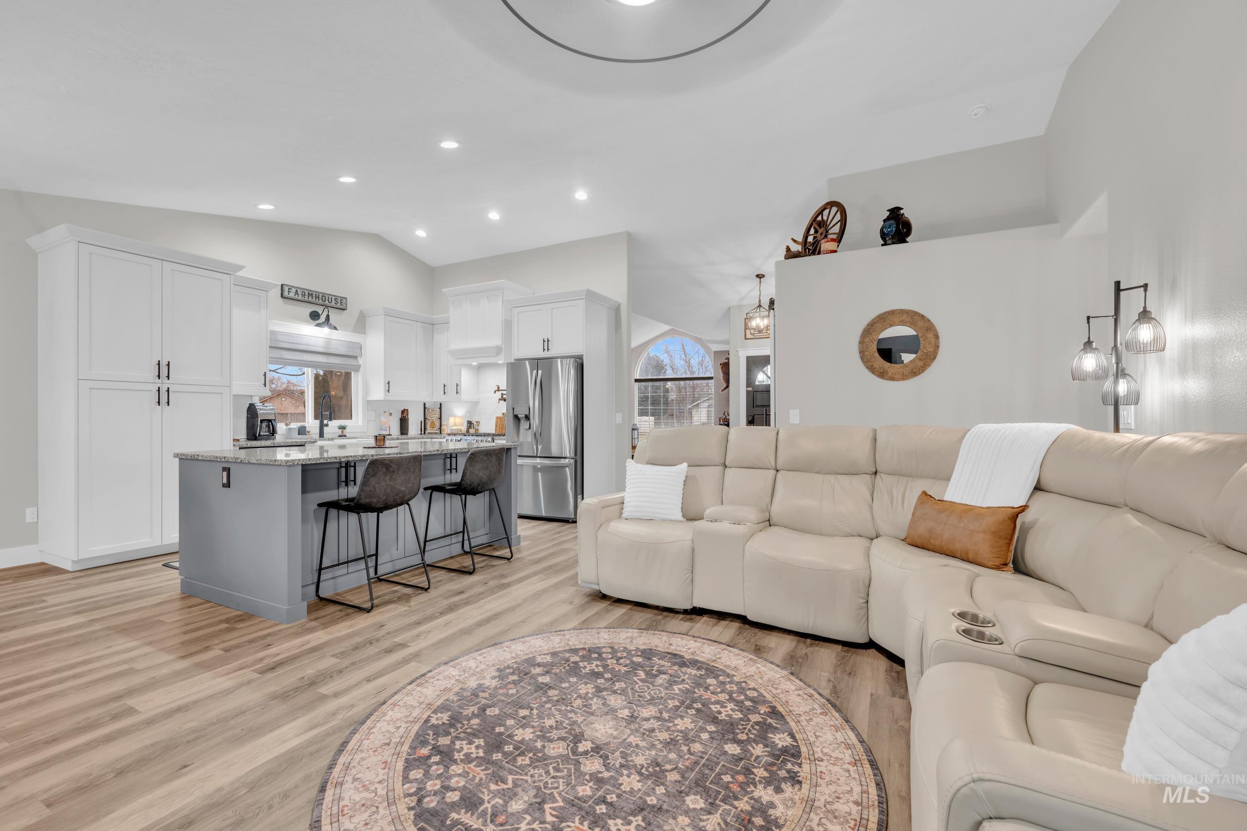 1127 E Egret Dr, Meridian, Idaho 83642, 3 Bedrooms, 2 Bathrooms, Residential For Sale, Price $460,000,MLS 98972298