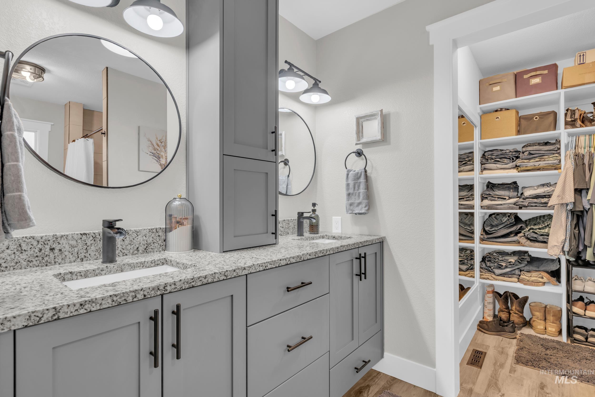 1127 E Egret Dr, Meridian, Idaho 83642, 3 Bedrooms, 2 Bathrooms, Residential For Sale, Price $460,000,MLS 98972298