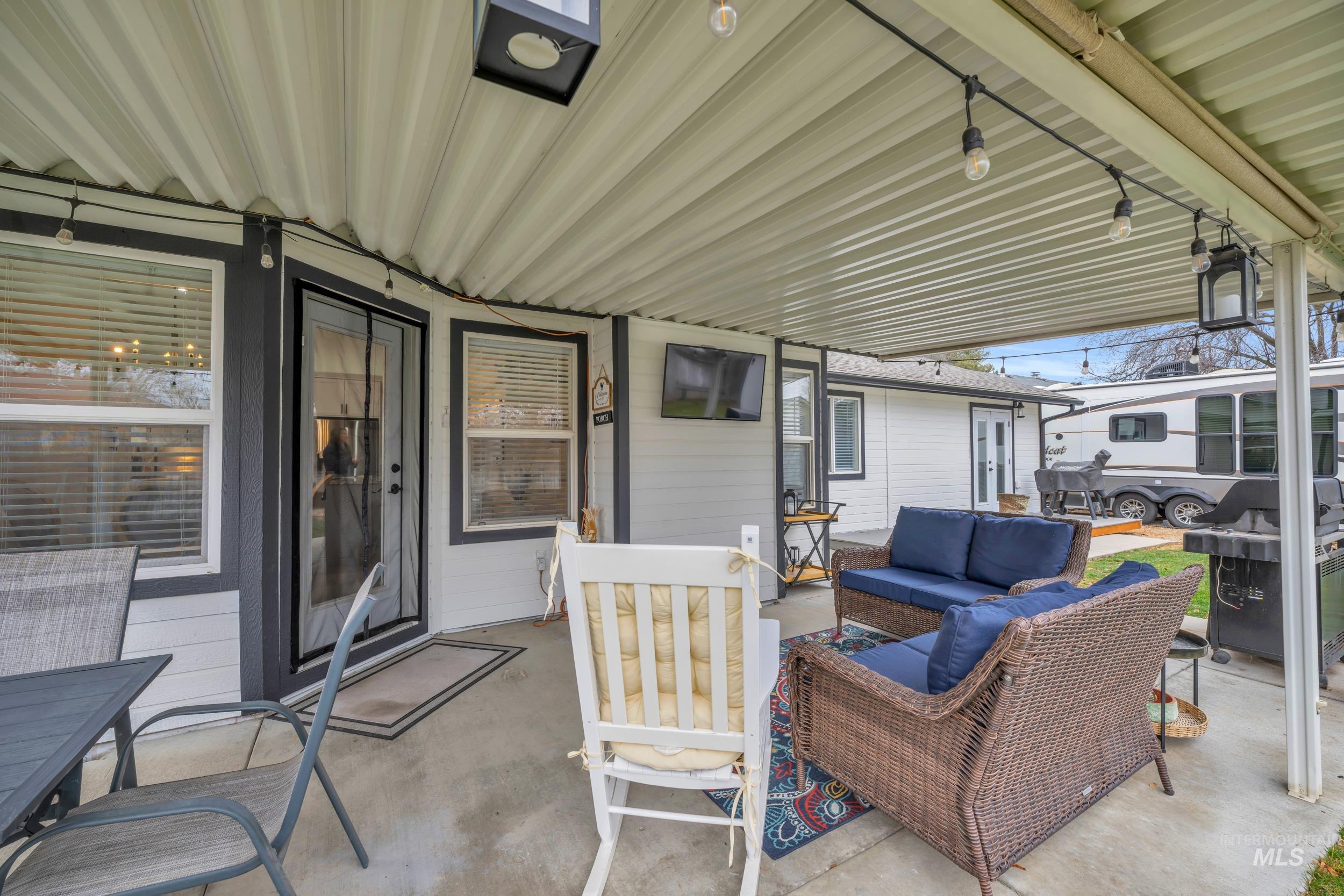 1127 E Egret Dr, Meridian, Idaho 83642, 3 Bedrooms, 2 Bathrooms, Residential For Sale, Price $460,000,MLS 98972298