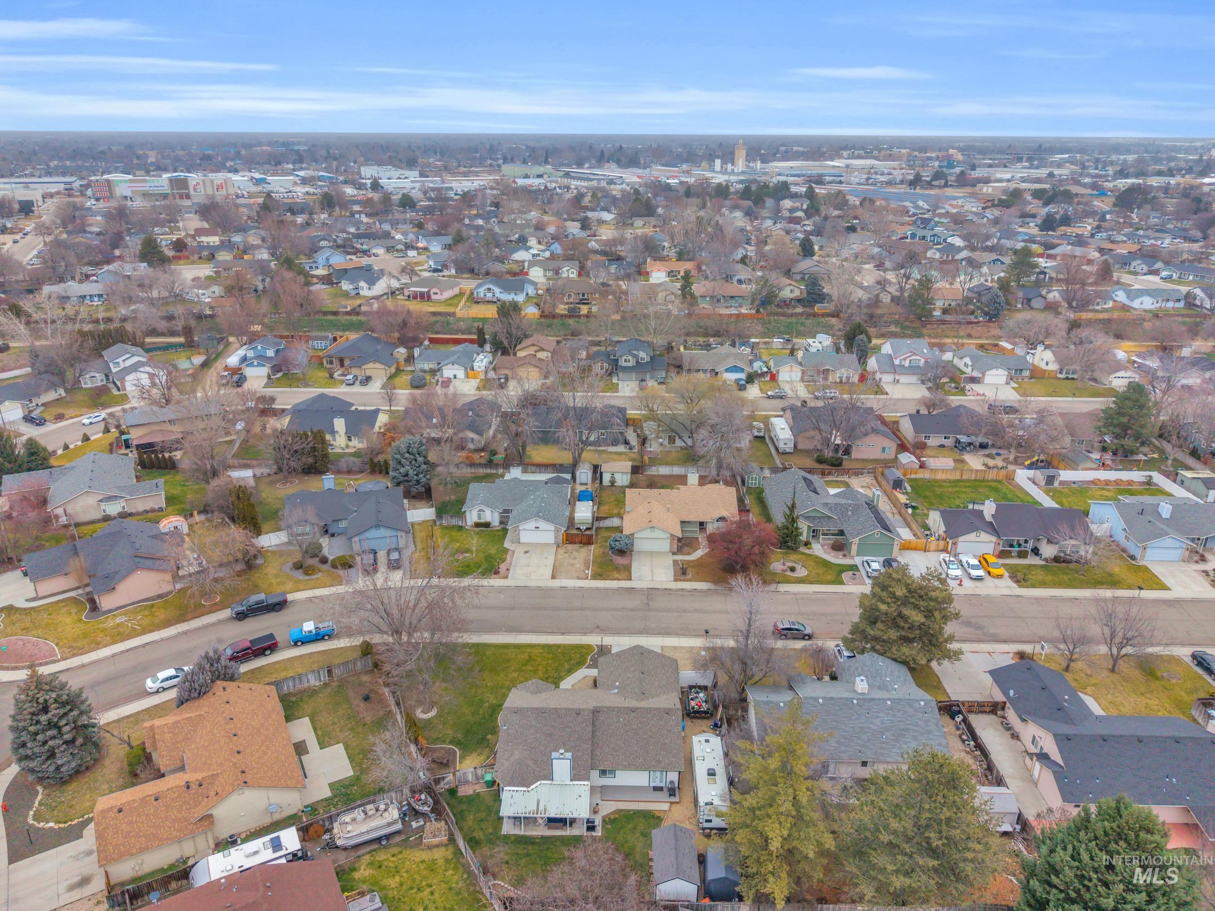 1127 E Egret Dr, Meridian, Idaho 83642, 3 Bedrooms, 2 Bathrooms, Residential For Sale, Price $460,000,MLS 98972298