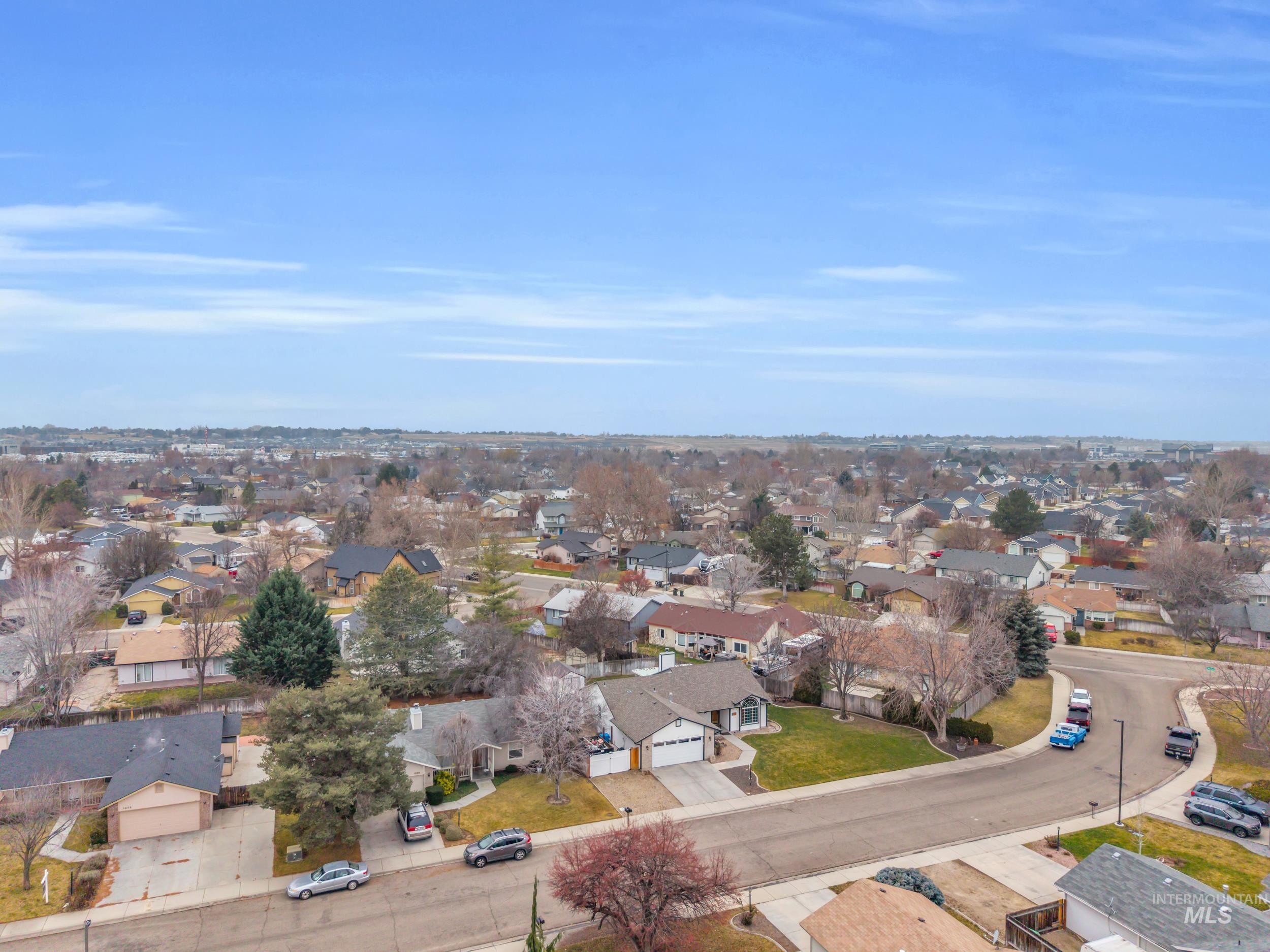 1127 E Egret Dr, Meridian, Idaho 83642, 3 Bedrooms, 2 Bathrooms, Residential For Sale, Price $460,000,MLS 98972298