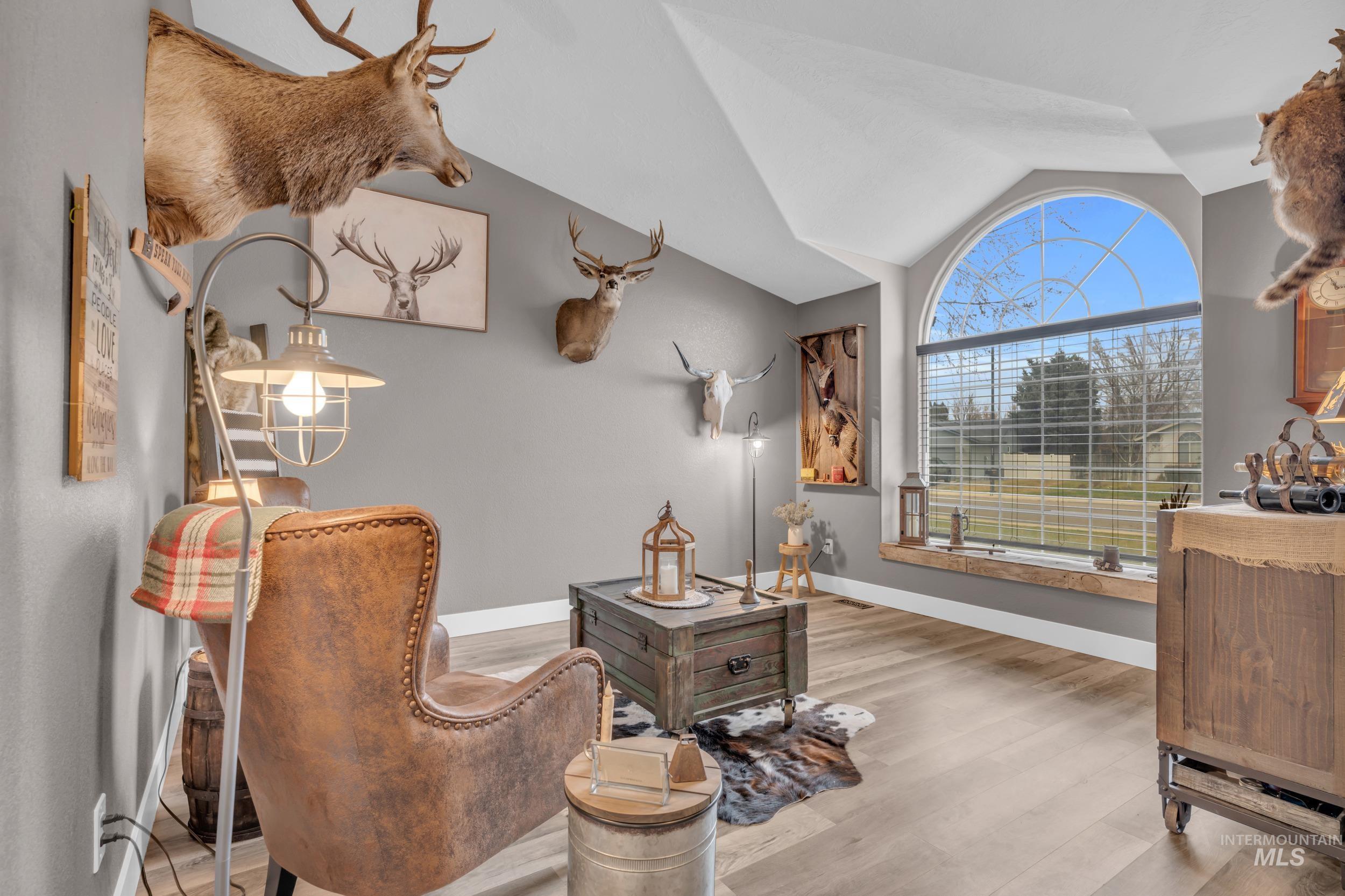 1127 E Egret Dr, Meridian, Idaho 83642, 3 Bedrooms, 2 Bathrooms, Residential For Sale, Price $460,000,MLS 98972298