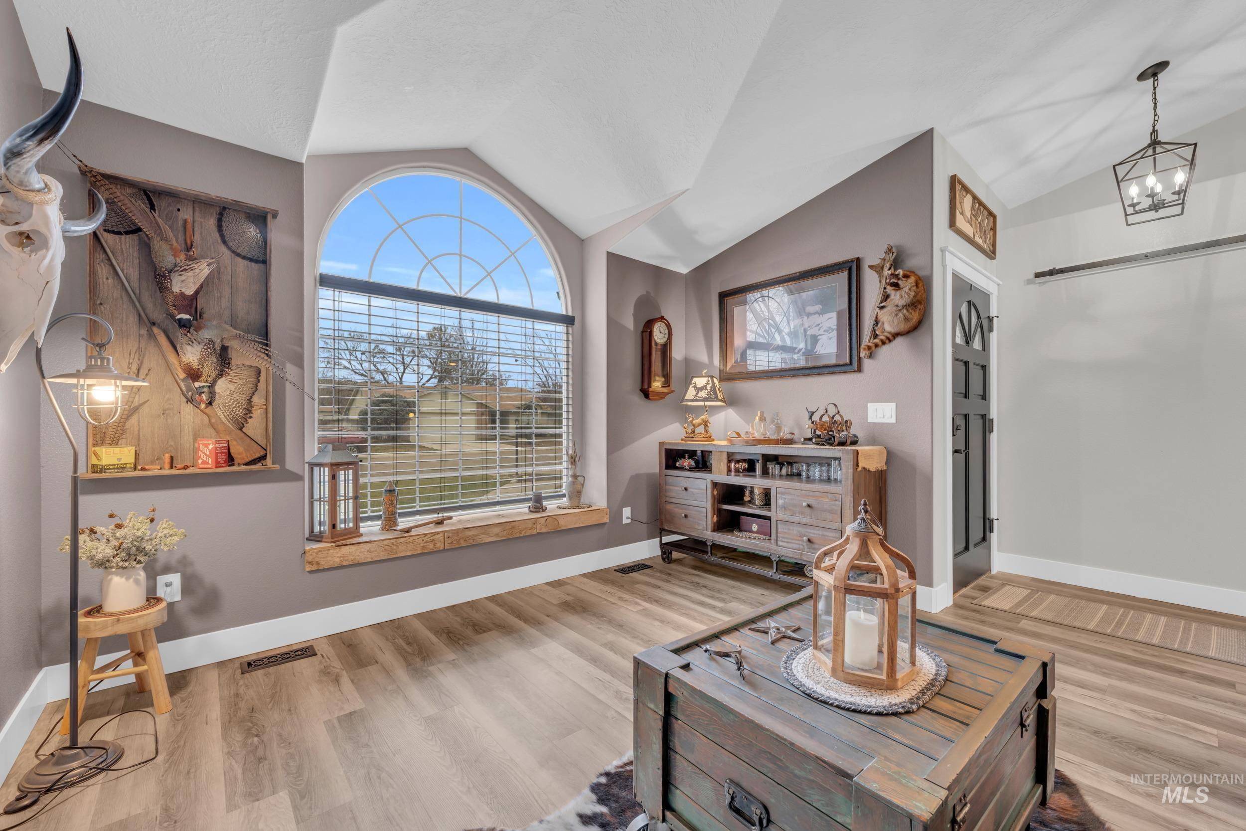 1127 E Egret Dr, Meridian, Idaho 83642, 3 Bedrooms, 2 Bathrooms, Residential For Sale, Price $460,000,MLS 98972298