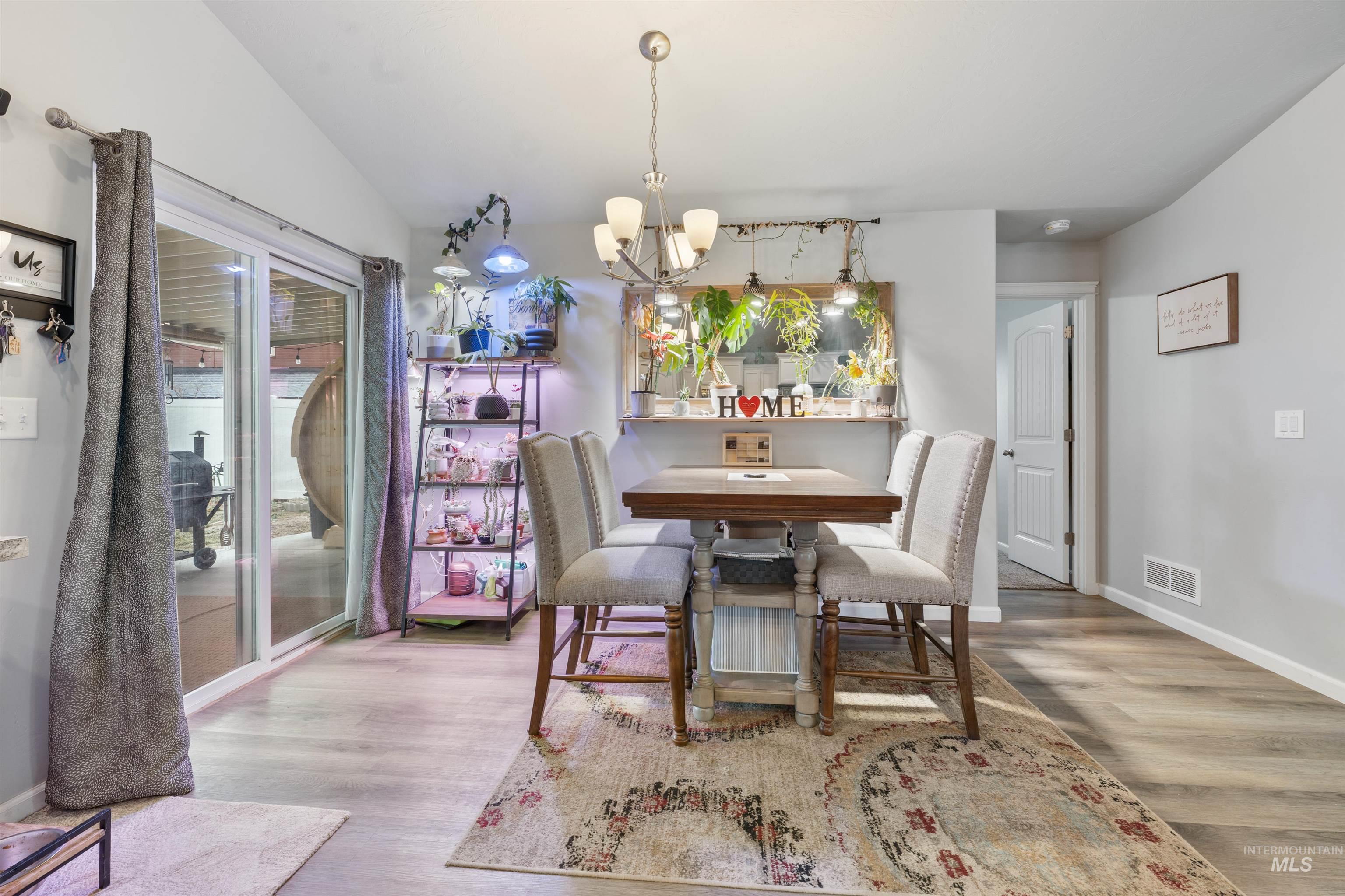 733 Kanner Court, Twin Falls, Idaho 83301, 3 Bedrooms, 2 Bathrooms, Residential For Sale, Price $375,000,MLS 98972300