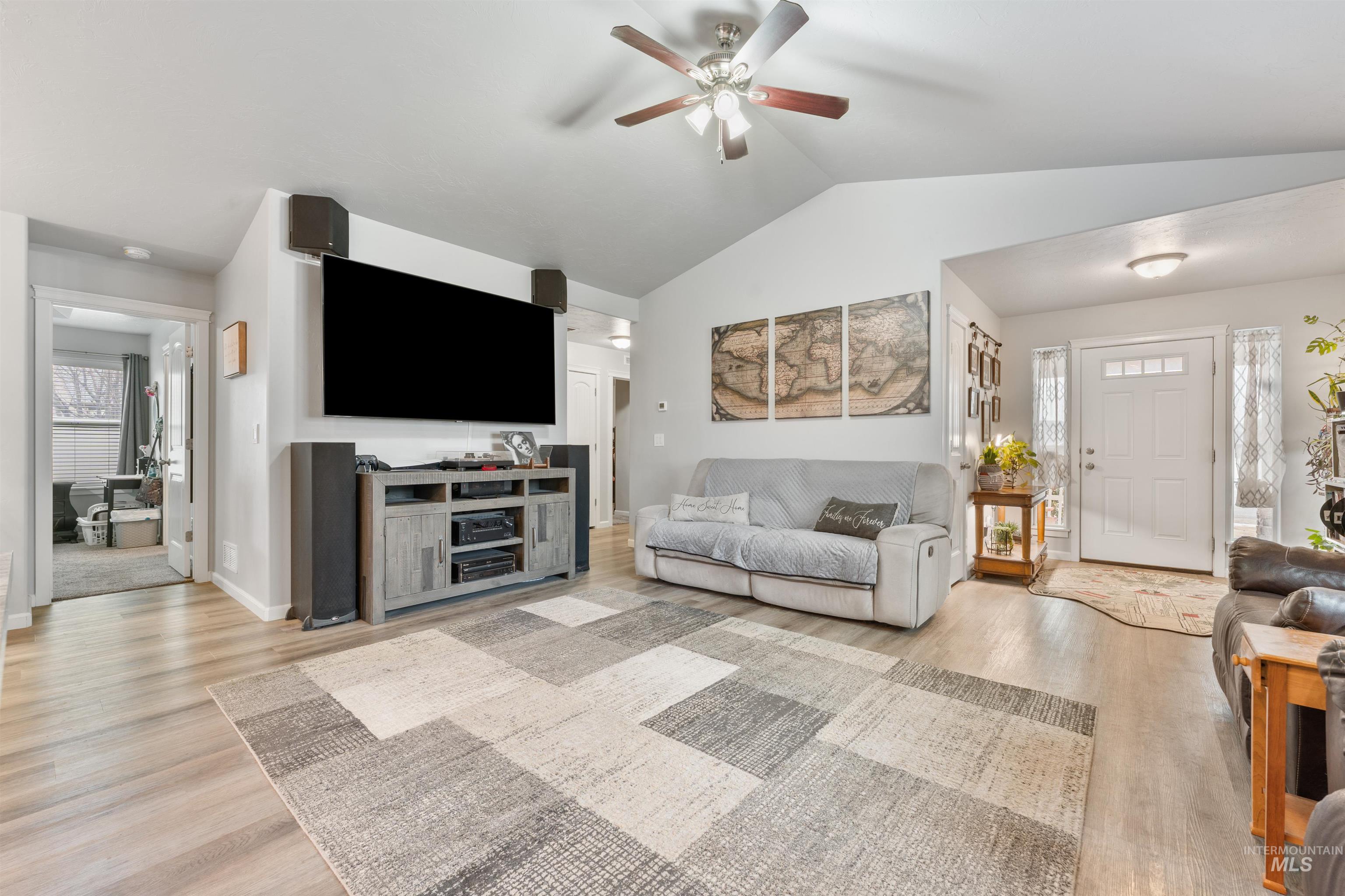 733 Kanner Court, Twin Falls, Idaho 83301, 3 Bedrooms, 2 Bathrooms, Residential For Sale, Price $375,000,MLS 98972300