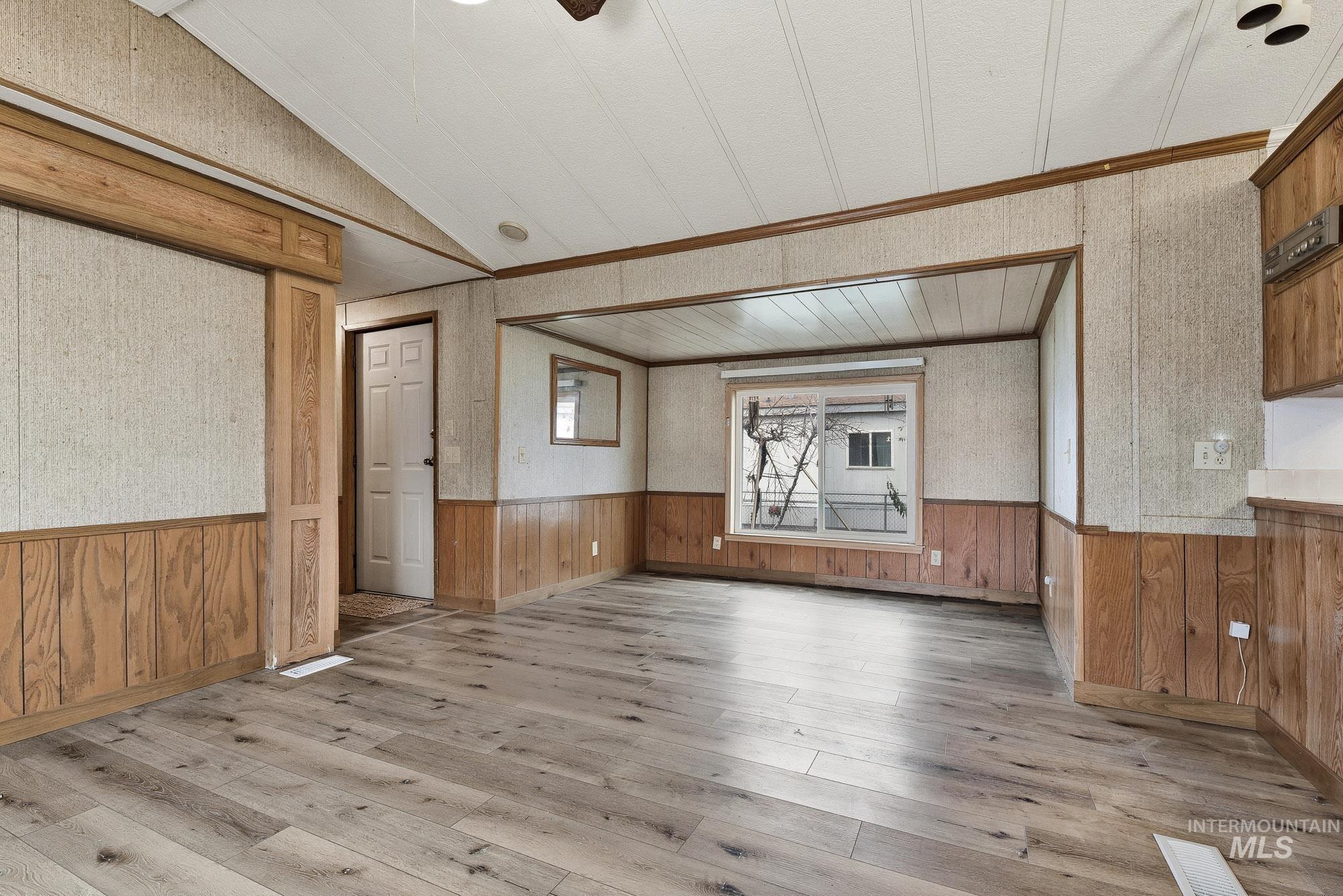 5200 Midway, Caldwell, Idaho 83607, 3 Bedrooms, 2 Bathrooms, Residential For Sale, Price $70,000,MLS 98972301