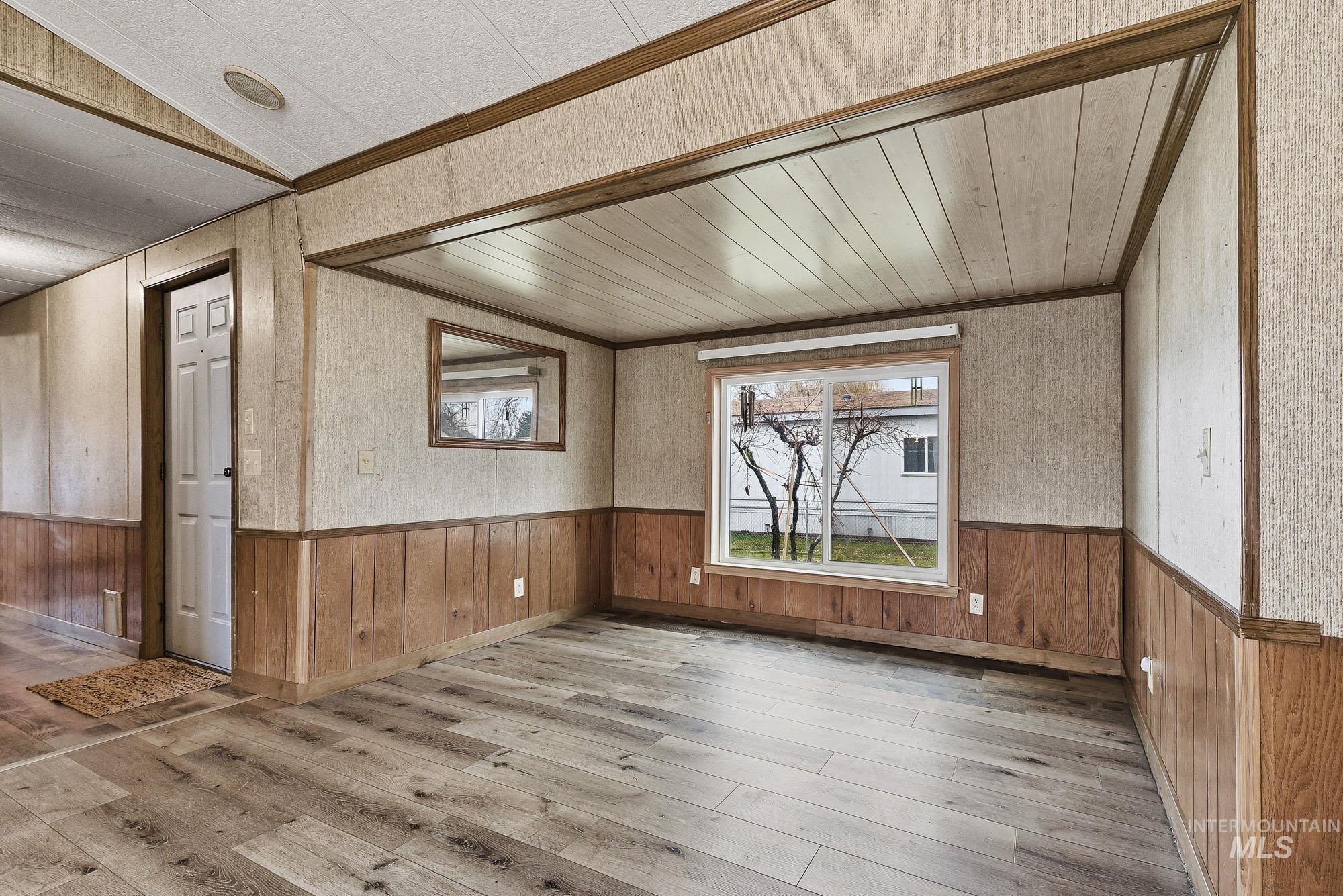 5200 Midway, Caldwell, Idaho 83607, 3 Bedrooms, 2 Bathrooms, Residential For Sale, Price $70,000,MLS 98972301