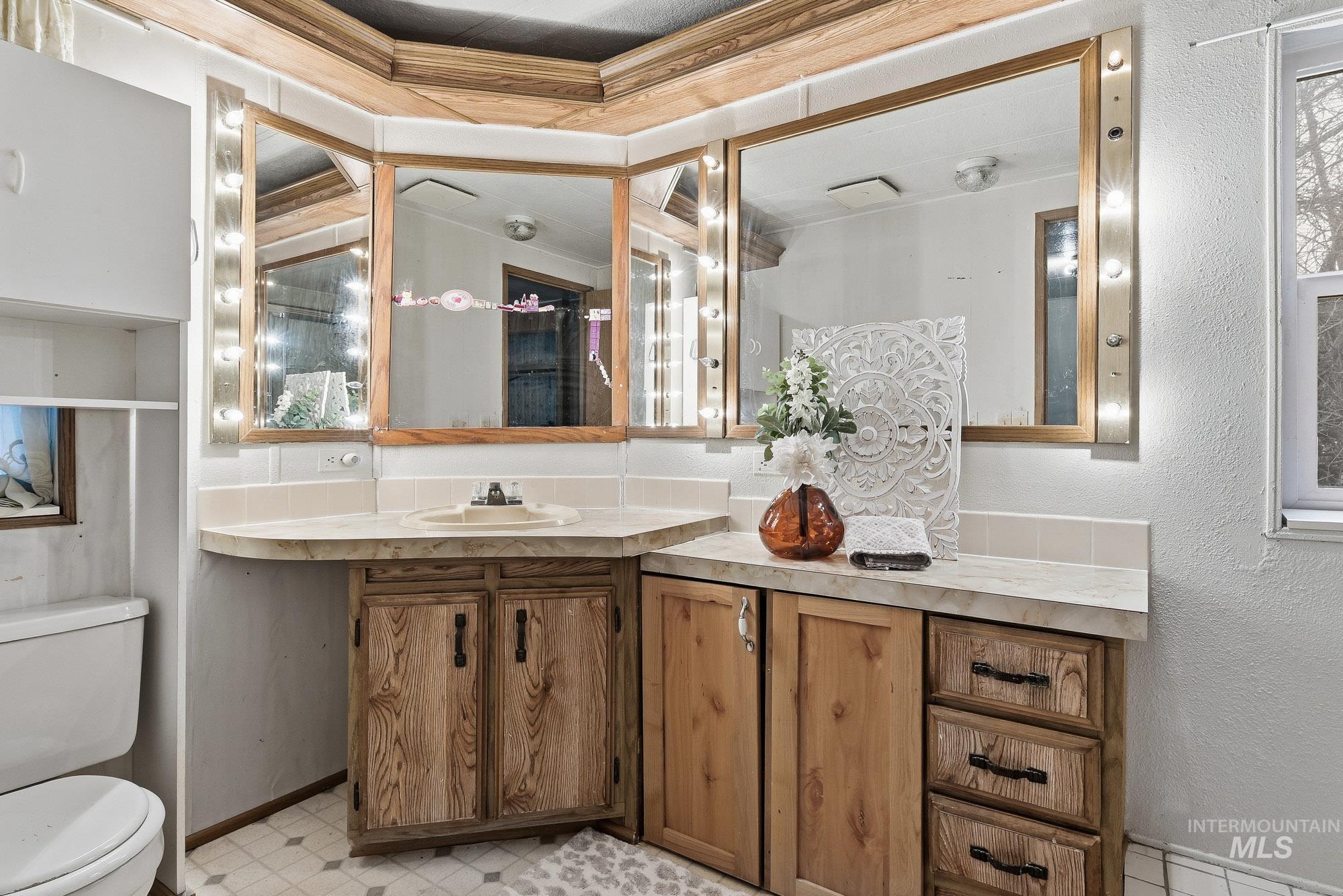 5200 Midway, Caldwell, Idaho 83607, 3 Bedrooms, 2 Bathrooms, Residential For Sale, Price $70,000,MLS 98972301