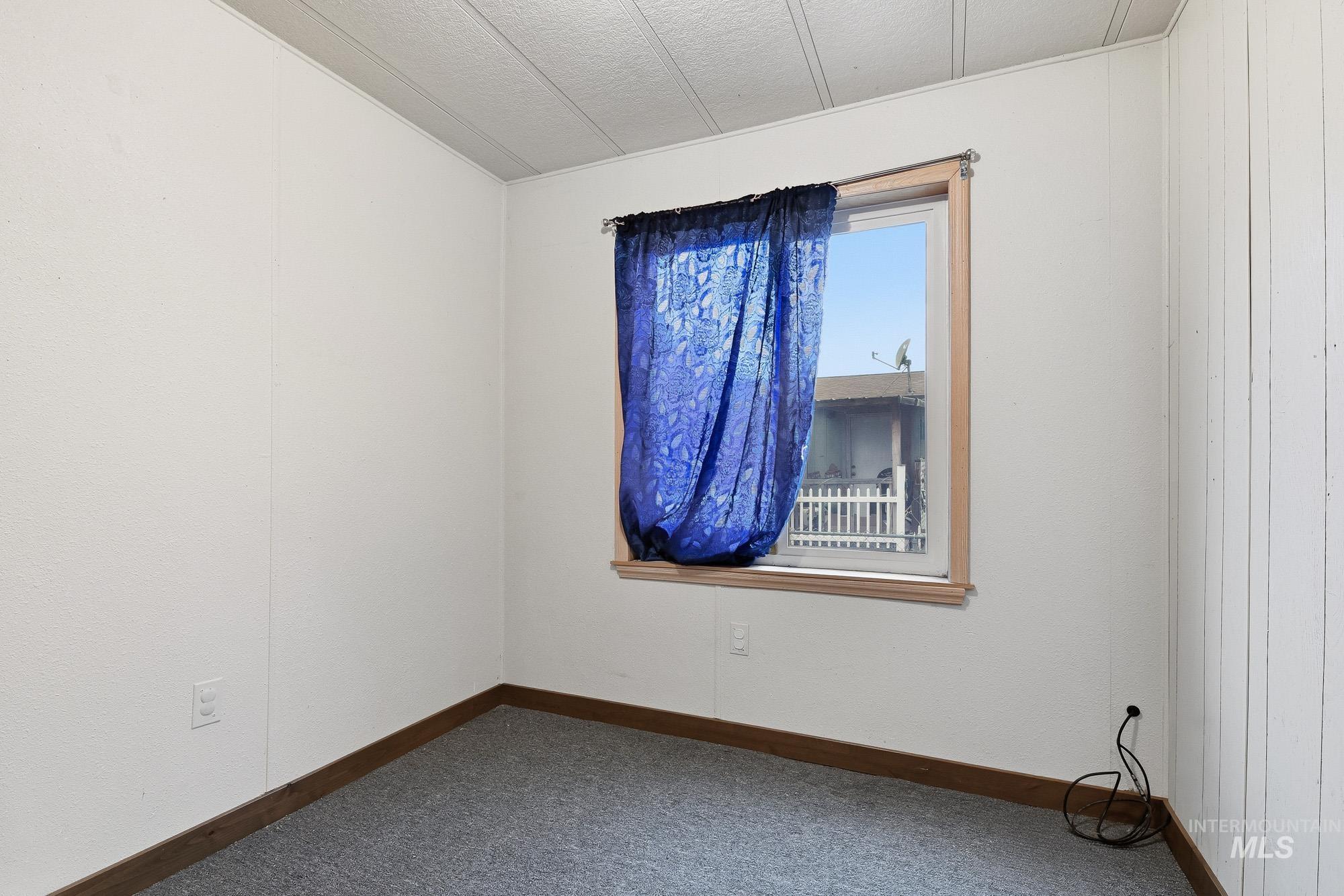 5200 Midway, Caldwell, Idaho 83607, 3 Bedrooms, 2 Bathrooms, Residential For Sale, Price $70,000,MLS 98972301