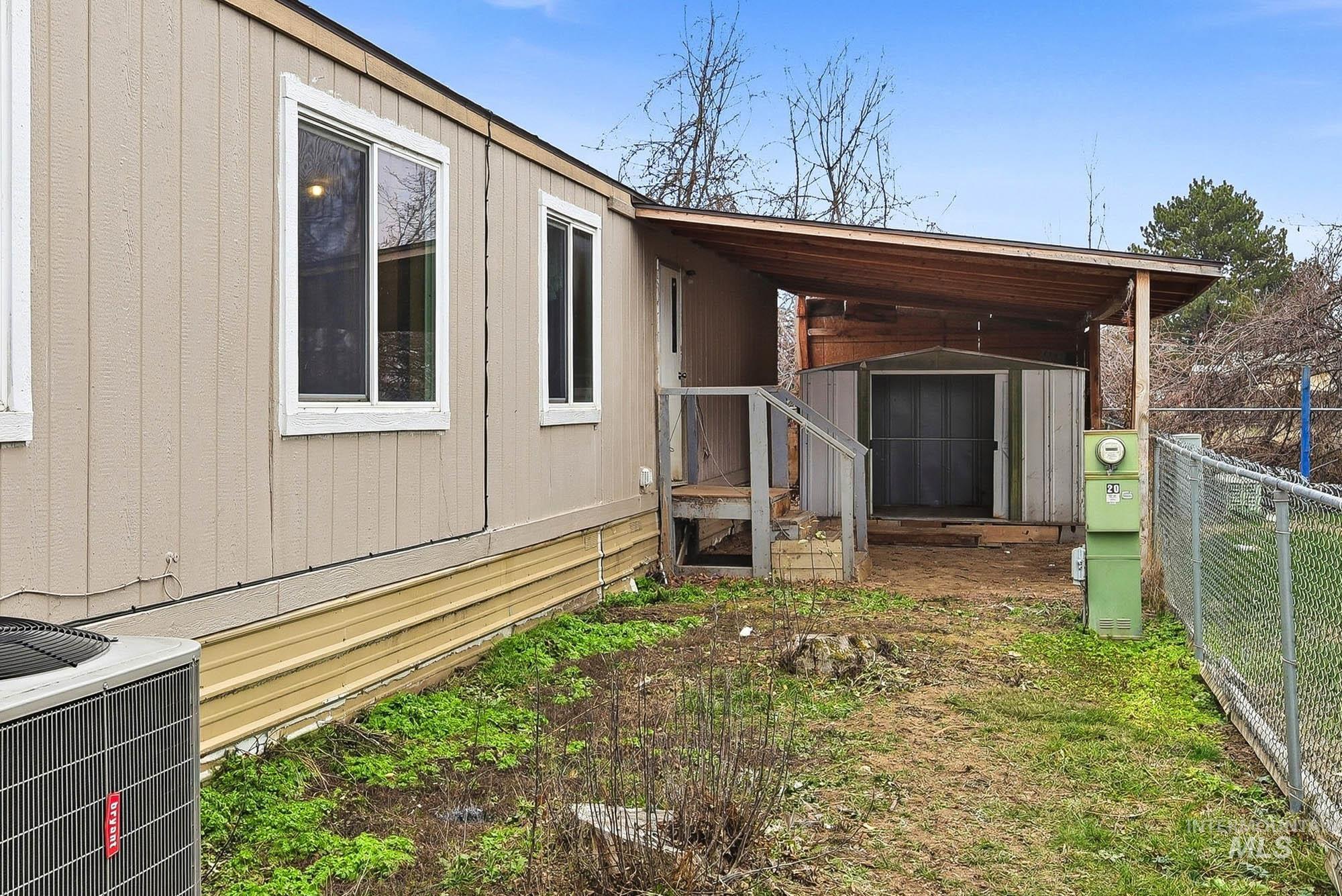 5200 Midway, Caldwell, Idaho 83607, 3 Bedrooms, 2 Bathrooms, Residential For Sale, Price $70,000,MLS 98972301