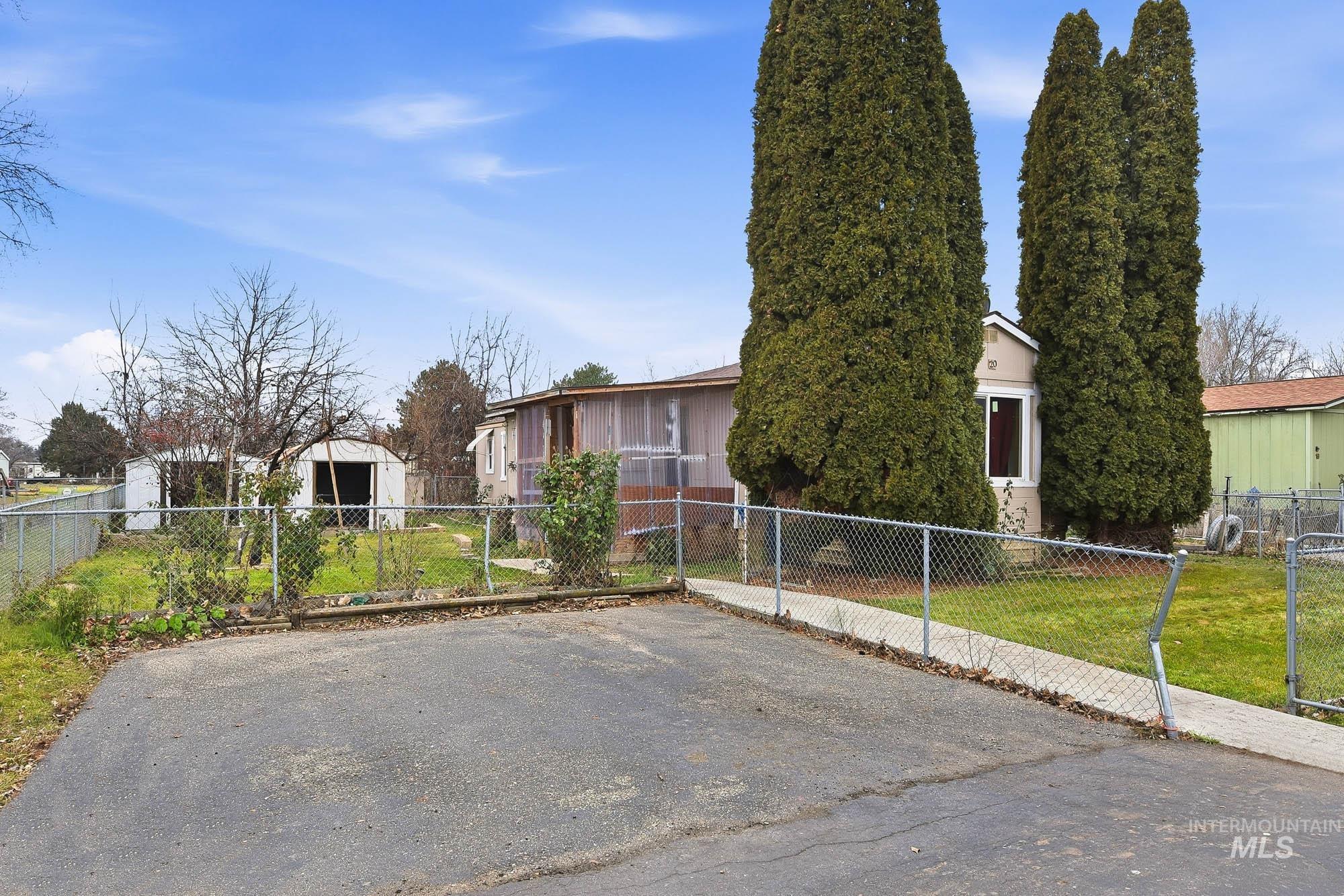 5200 Midway, Caldwell, Idaho 83607, 3 Bedrooms, 2 Bathrooms, Residential For Sale, Price $70,000,MLS 98972301