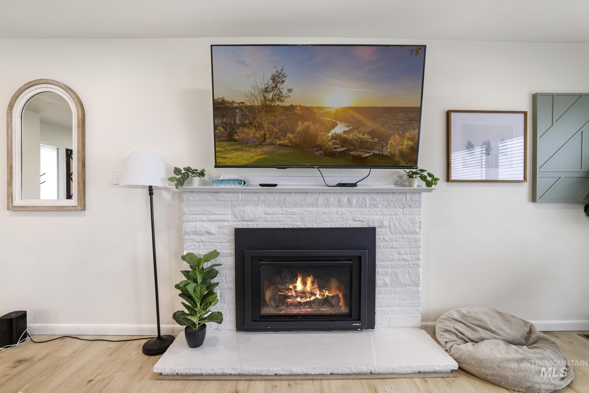 4095 N 2300 E, Filer, Idaho 83328, 3 Bedrooms, 2.5 Bathrooms, Residential For Sale, Price $535,000,MLS 98972307