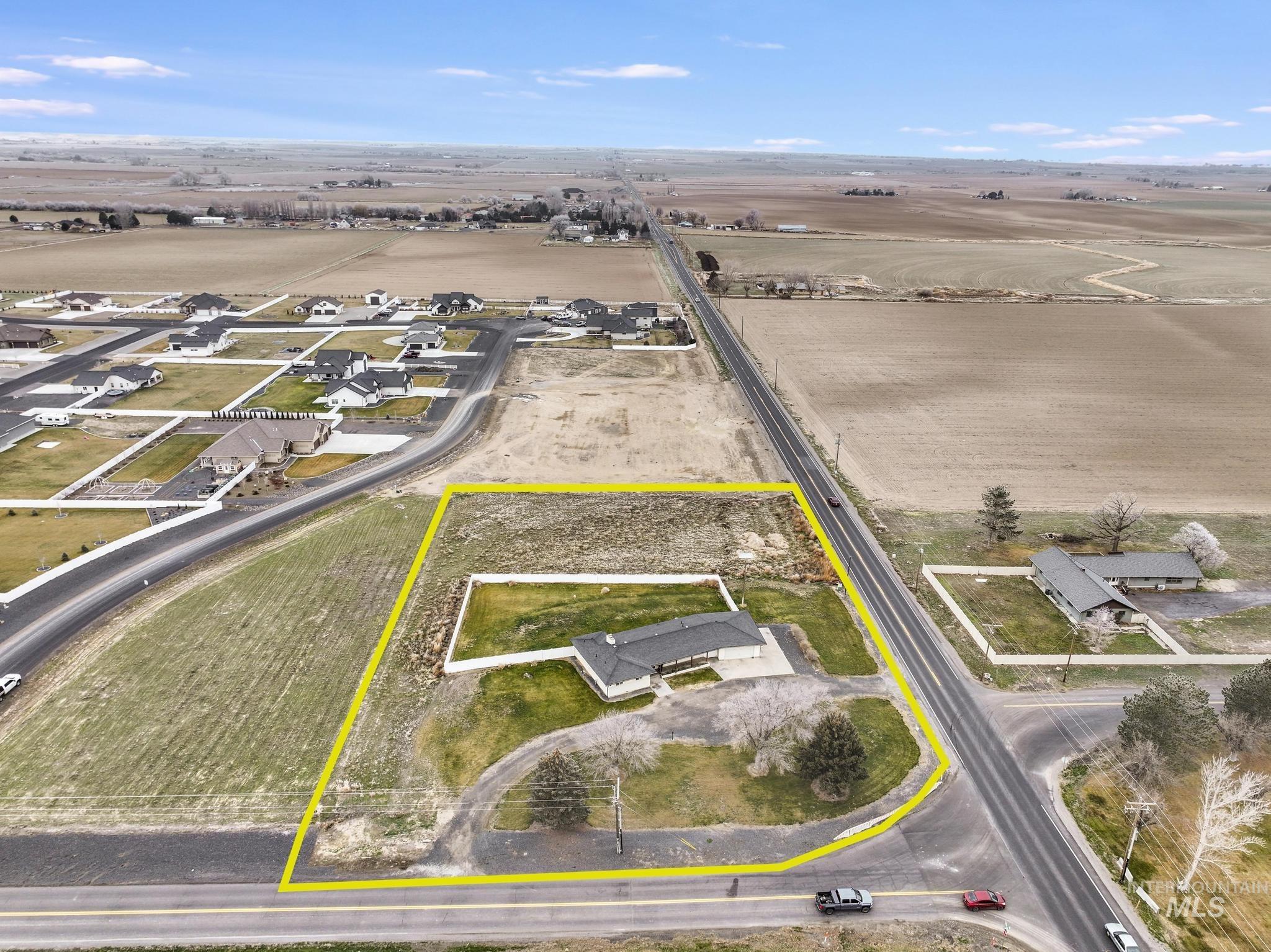 4095 N 2300 E, Filer, Idaho 83328, 3 Bedrooms, 2.5 Bathrooms, Residential For Sale, Price $535,000,MLS 98972307