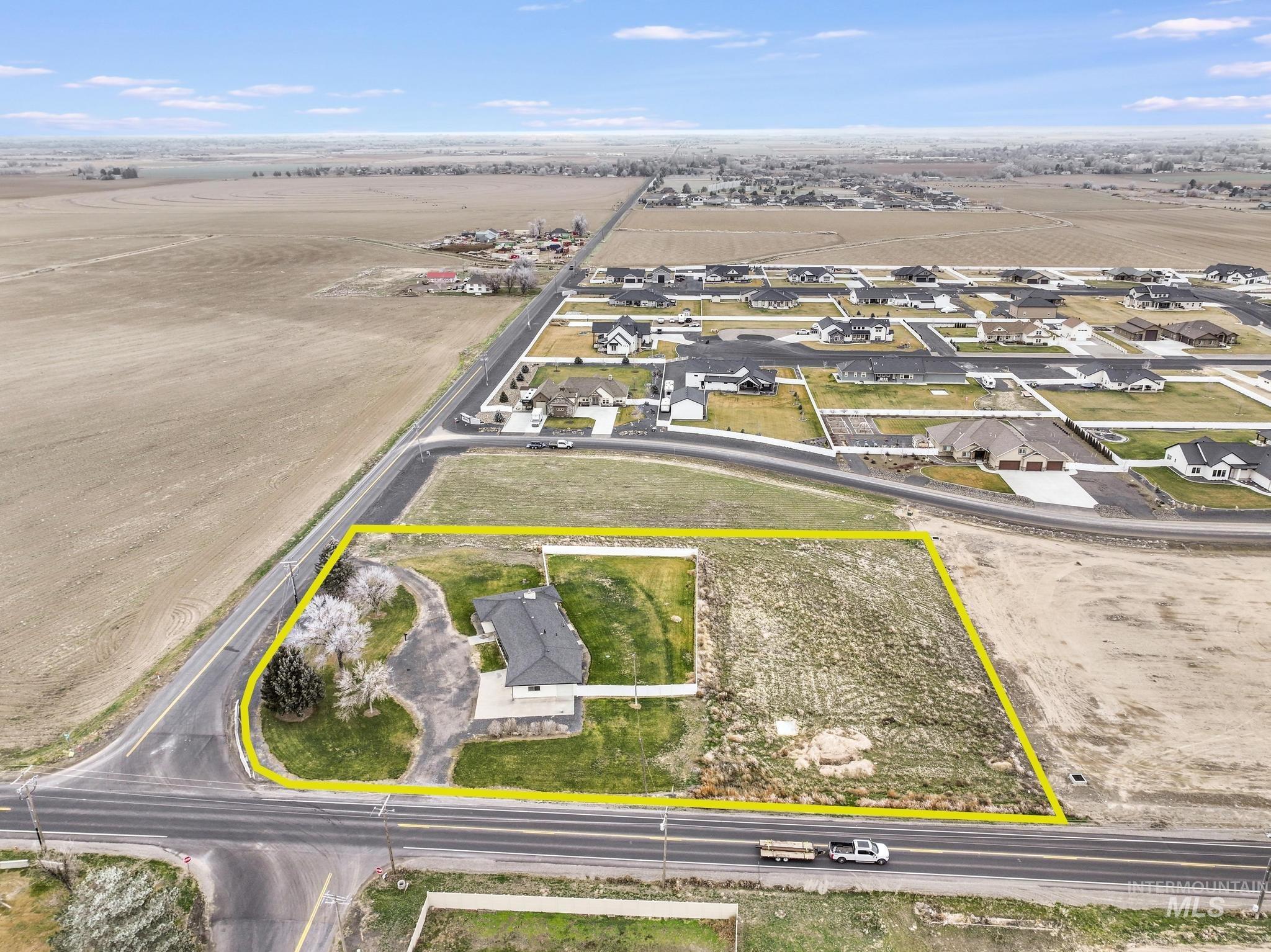 4095 N 2300 E, Filer, Idaho 83328, 3 Bedrooms, 2.5 Bathrooms, Residential For Sale, Price $535,000,MLS 98972307