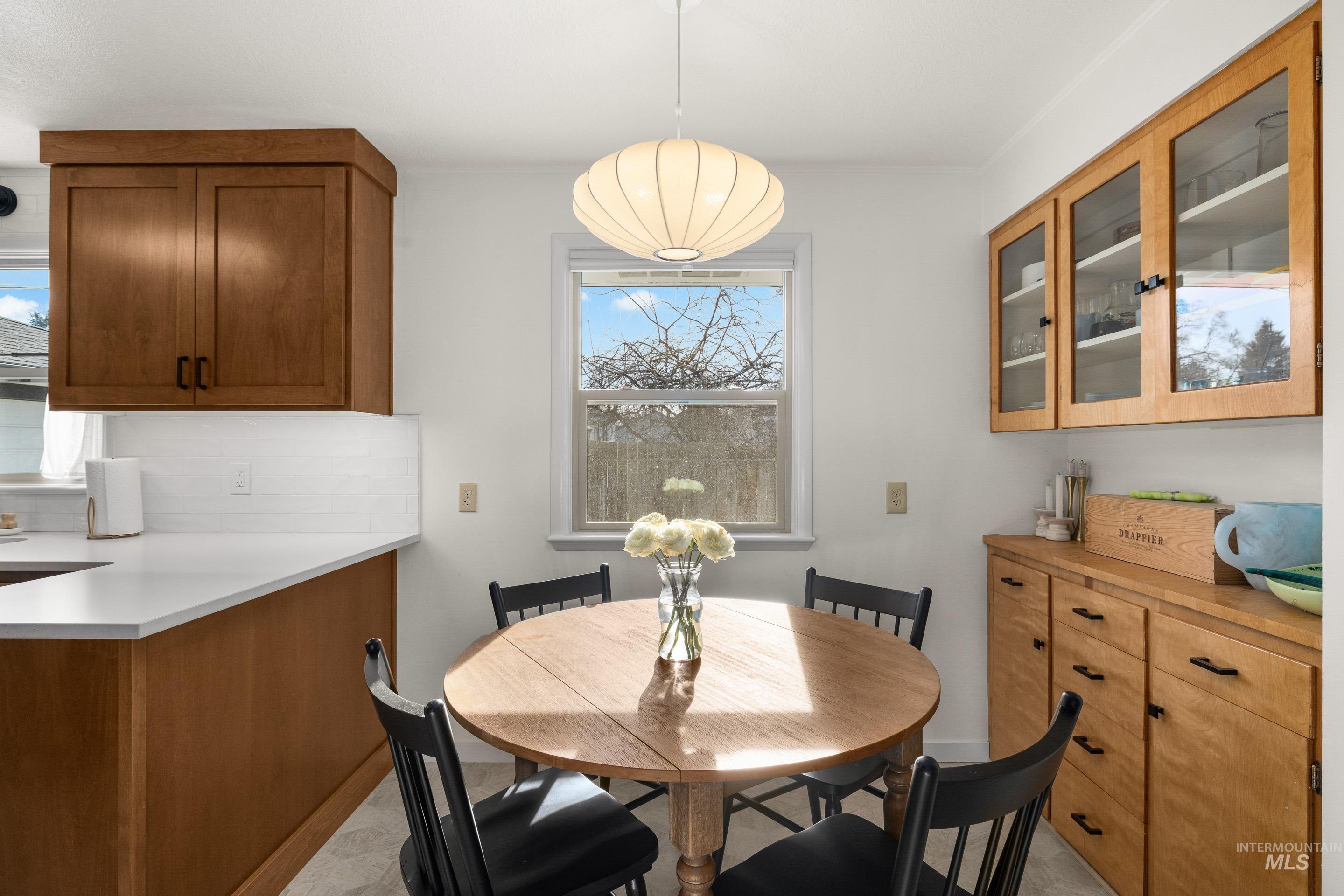 1010 S Forrest St, Boise, Idaho 83705, 4 Bedrooms, 2 Bathrooms, Residential For Sale, Price $589,000,MLS 98972310