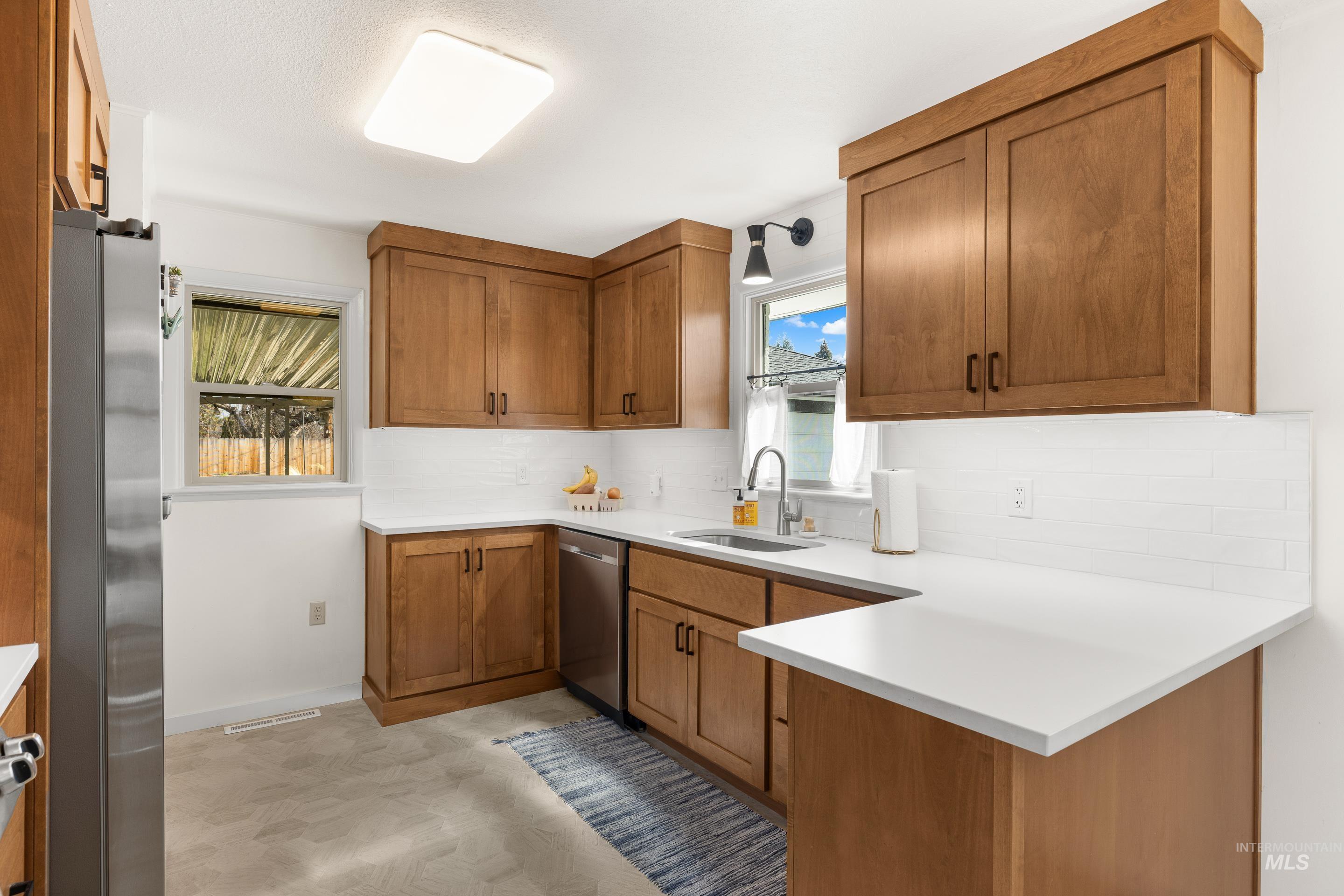 1010 S Forrest St, Boise, Idaho 83705, 4 Bedrooms, 2 Bathrooms, Residential For Sale, Price $589,000,MLS 98972310