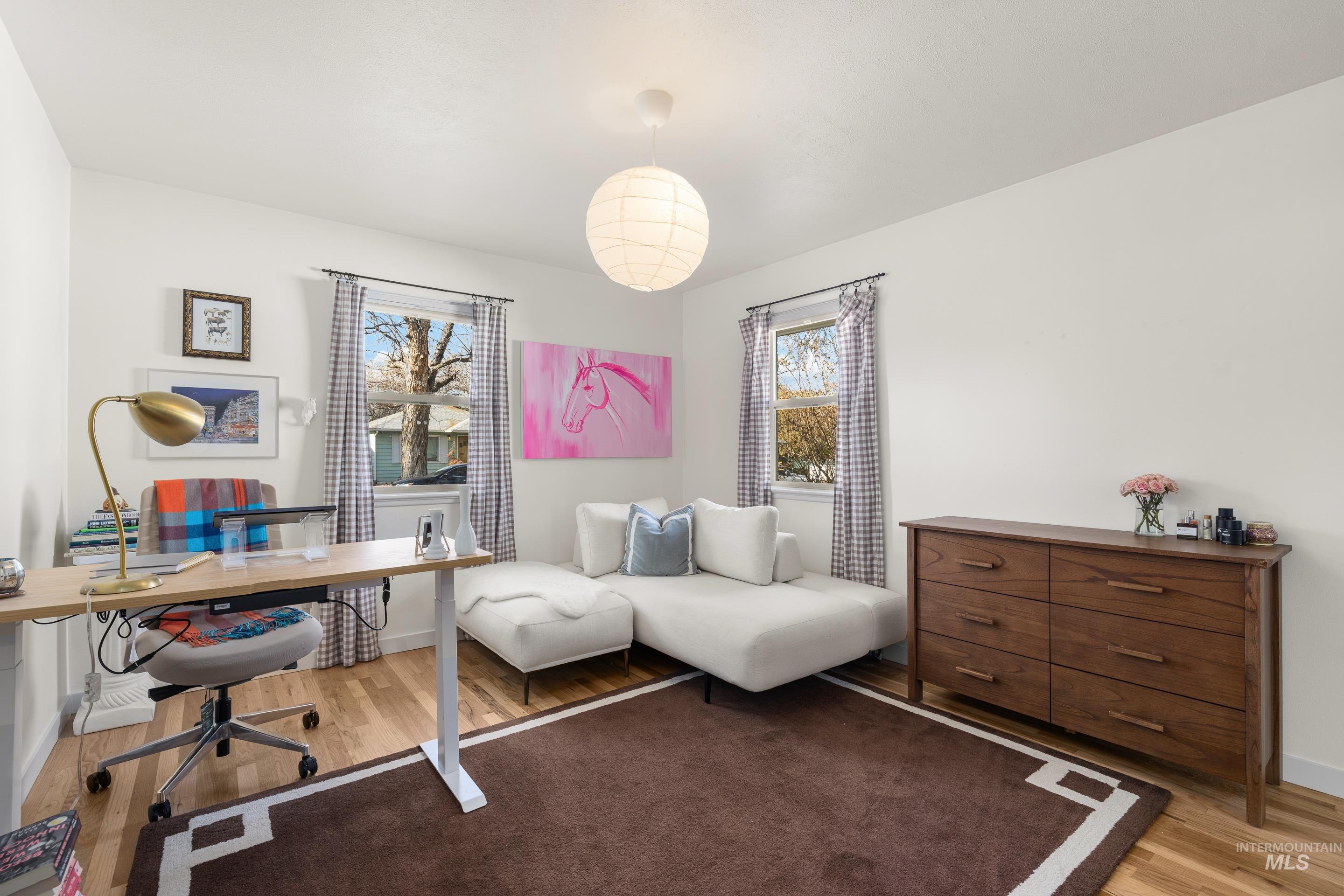 1010 S Forrest St, Boise, Idaho 83705, 4 Bedrooms, 2 Bathrooms, Residential For Sale, Price $589,000,MLS 98972310