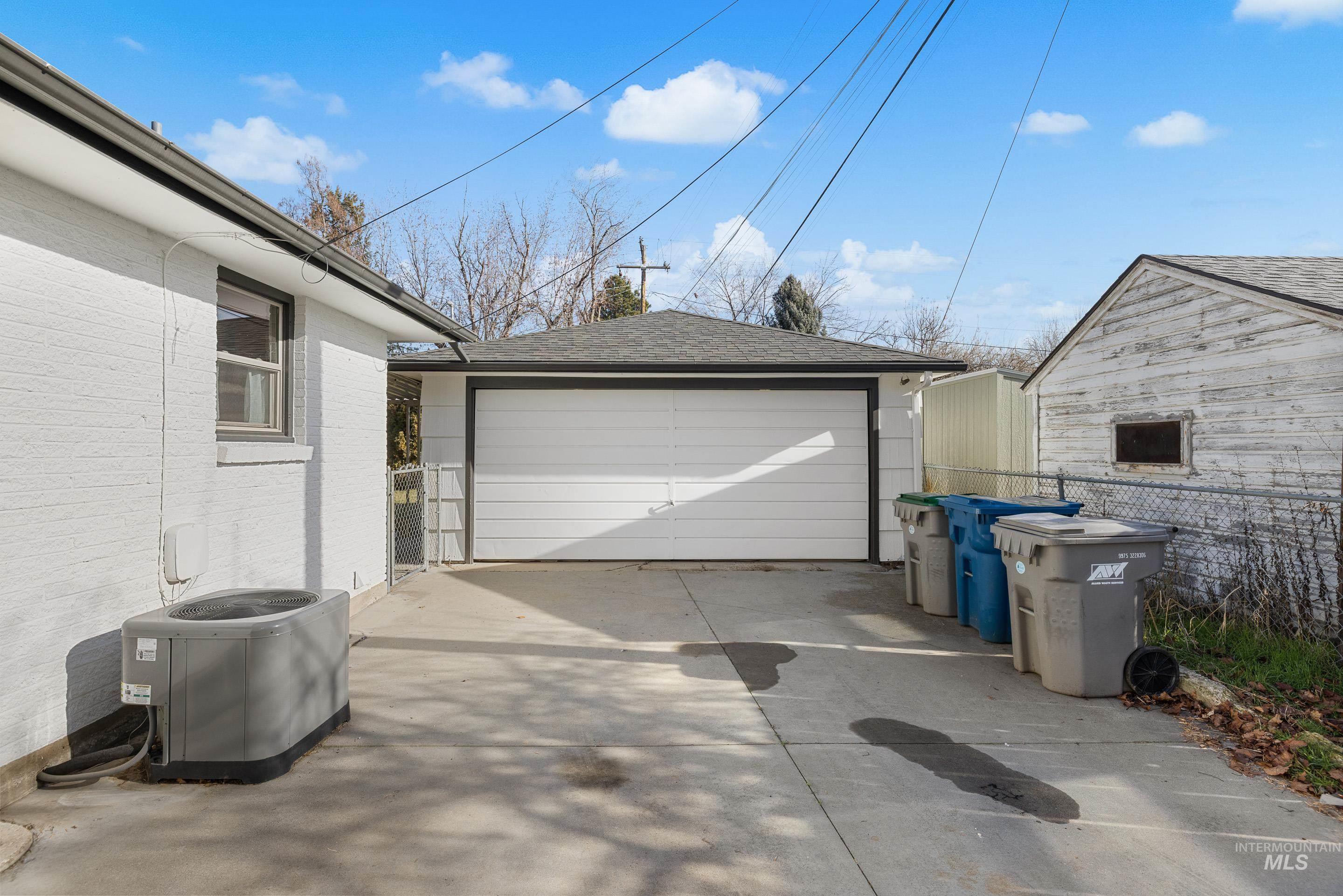 1010 S Forrest St, Boise, Idaho 83705, 4 Bedrooms, 2 Bathrooms, Residential For Sale, Price $589,000,MLS 98972310