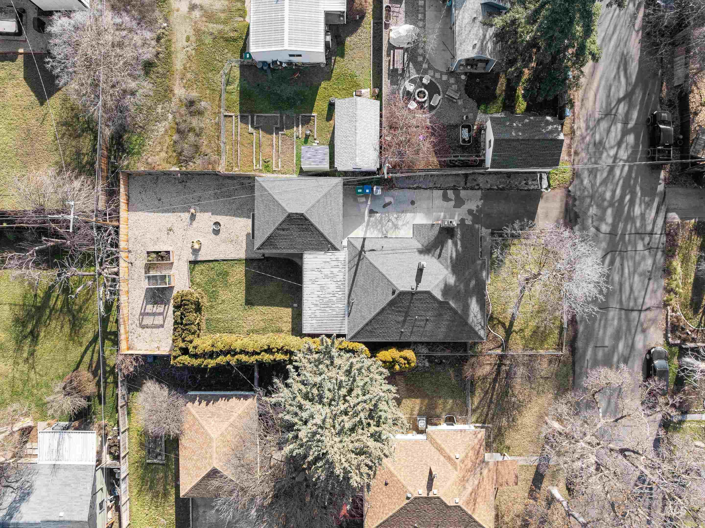 1010 S Forrest St, Boise, Idaho 83705, 4 Bedrooms, 2 Bathrooms, Residential For Sale, Price $589,000,MLS 98972310