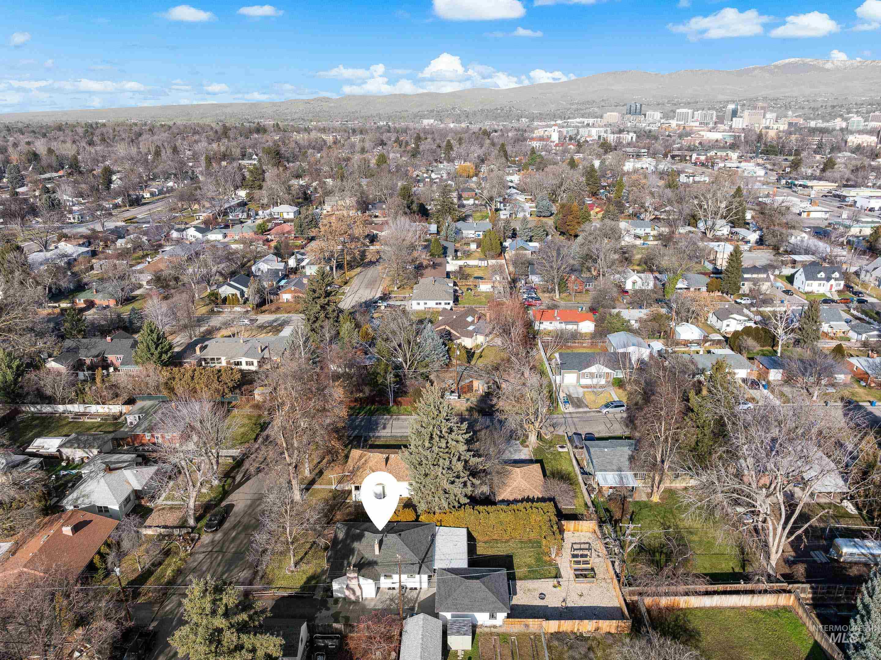 1010 S Forrest St, Boise, Idaho 83705, 4 Bedrooms, 2 Bathrooms, Residential For Sale, Price $589,000,MLS 98972310