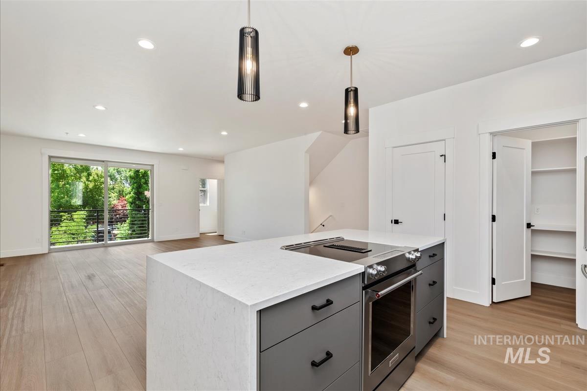 1705 S Rock View Ln, Boise, Idaho 83705, 3 Bedrooms, 3.5 Bathrooms, Residential For Sale, Price $496,880,MLS 98972311