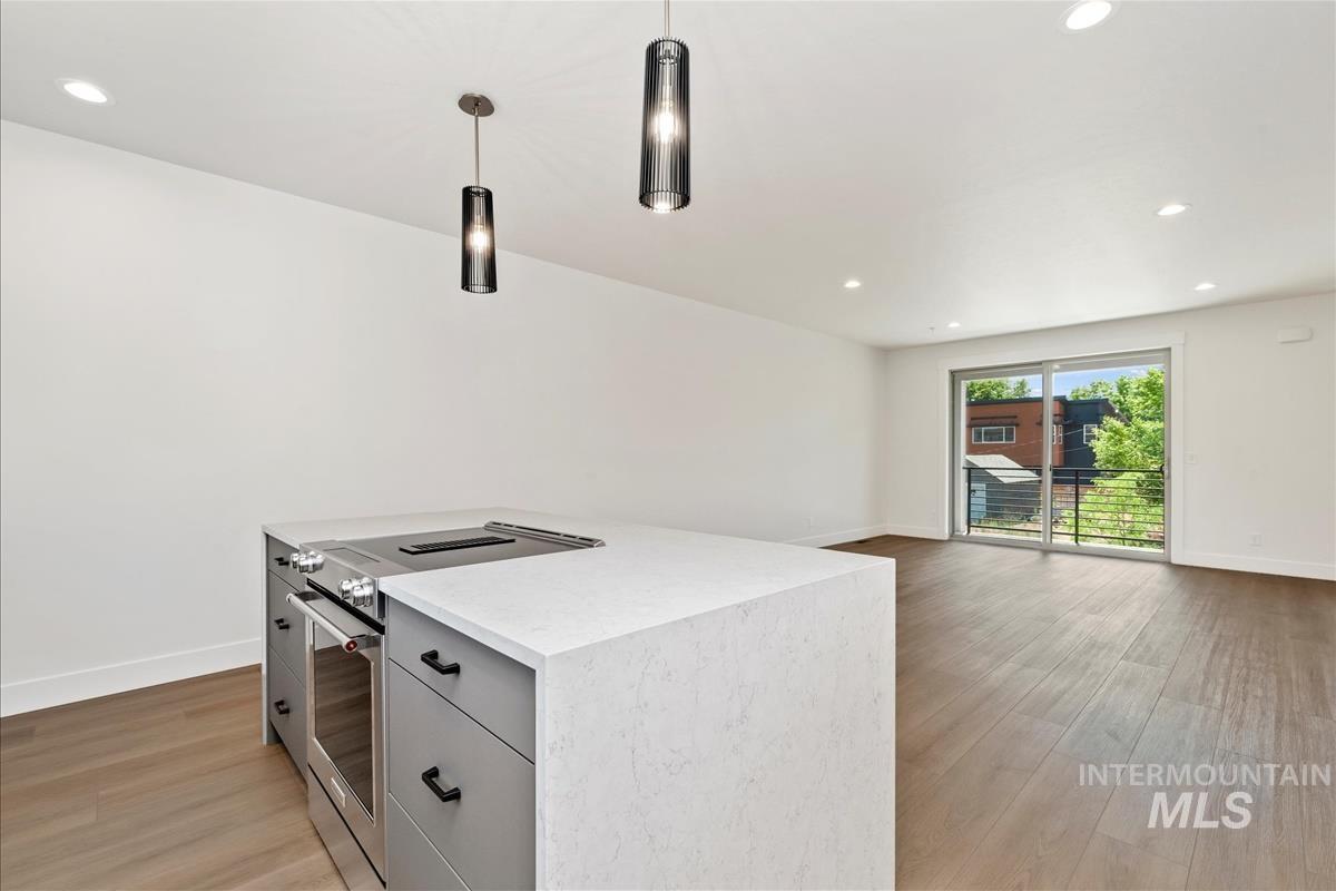 1705 S Rock View Ln, Boise, Idaho 83705, 3 Bedrooms, 3.5 Bathrooms, Residential For Sale, Price $496,880,MLS 98972311