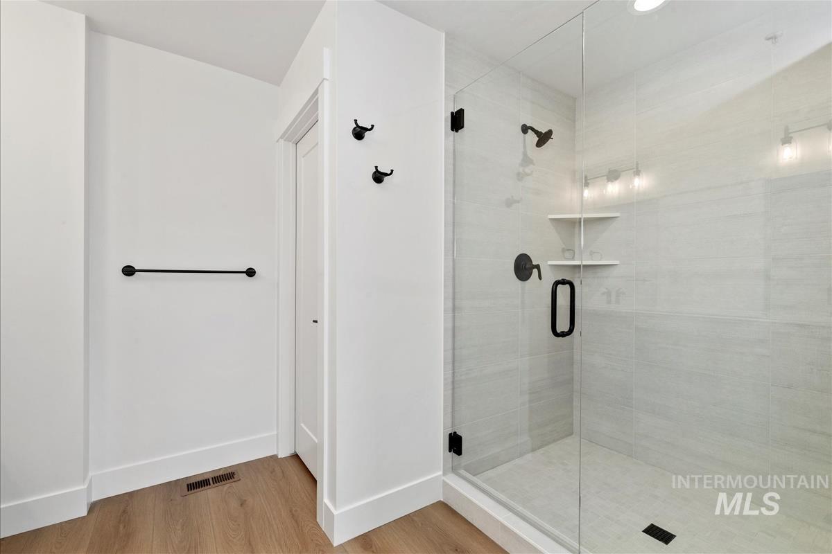 1705 S Rock View Ln, Boise, Idaho 83705, 3 Bedrooms, 3.5 Bathrooms, Residential For Sale, Price $496,880,MLS 98972311