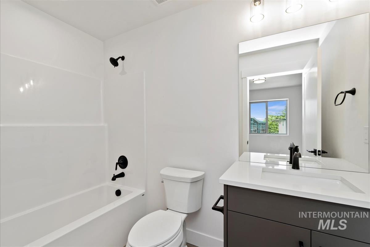 1705 S Rock View Ln, Boise, Idaho 83705, 3 Bedrooms, 3.5 Bathrooms, Residential For Sale, Price $496,880,MLS 98972311