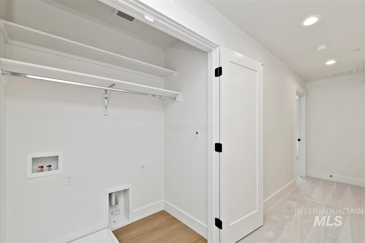 1705 S Rock View Ln, Boise, Idaho 83705, 3 Bedrooms, 3.5 Bathrooms, Residential For Sale, Price $496,880,MLS 98972311