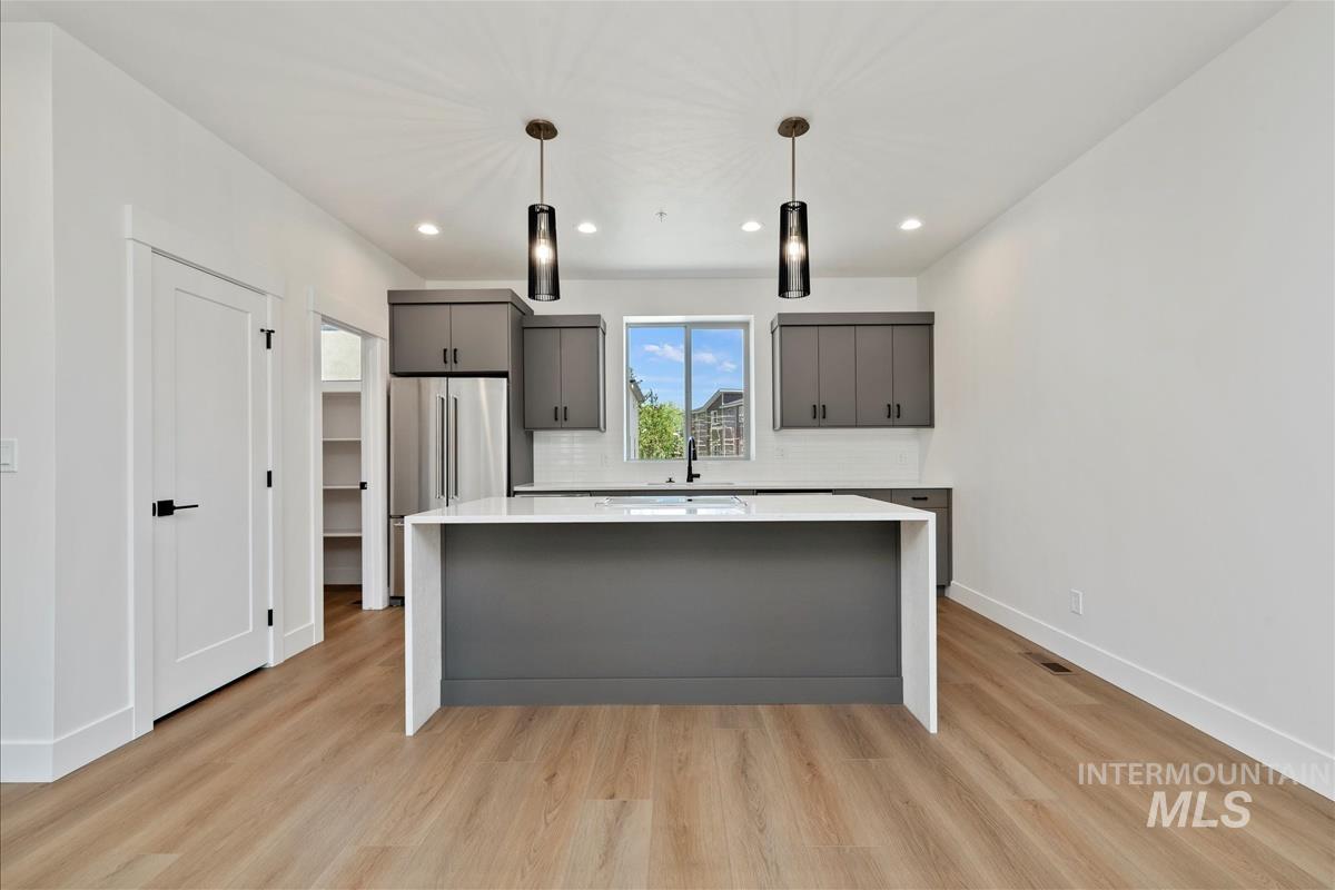 1705 S Rock View Ln, Boise, Idaho 83705, 3 Bedrooms, 3.5 Bathrooms, Residential For Sale, Price $496,880,MLS 98972311