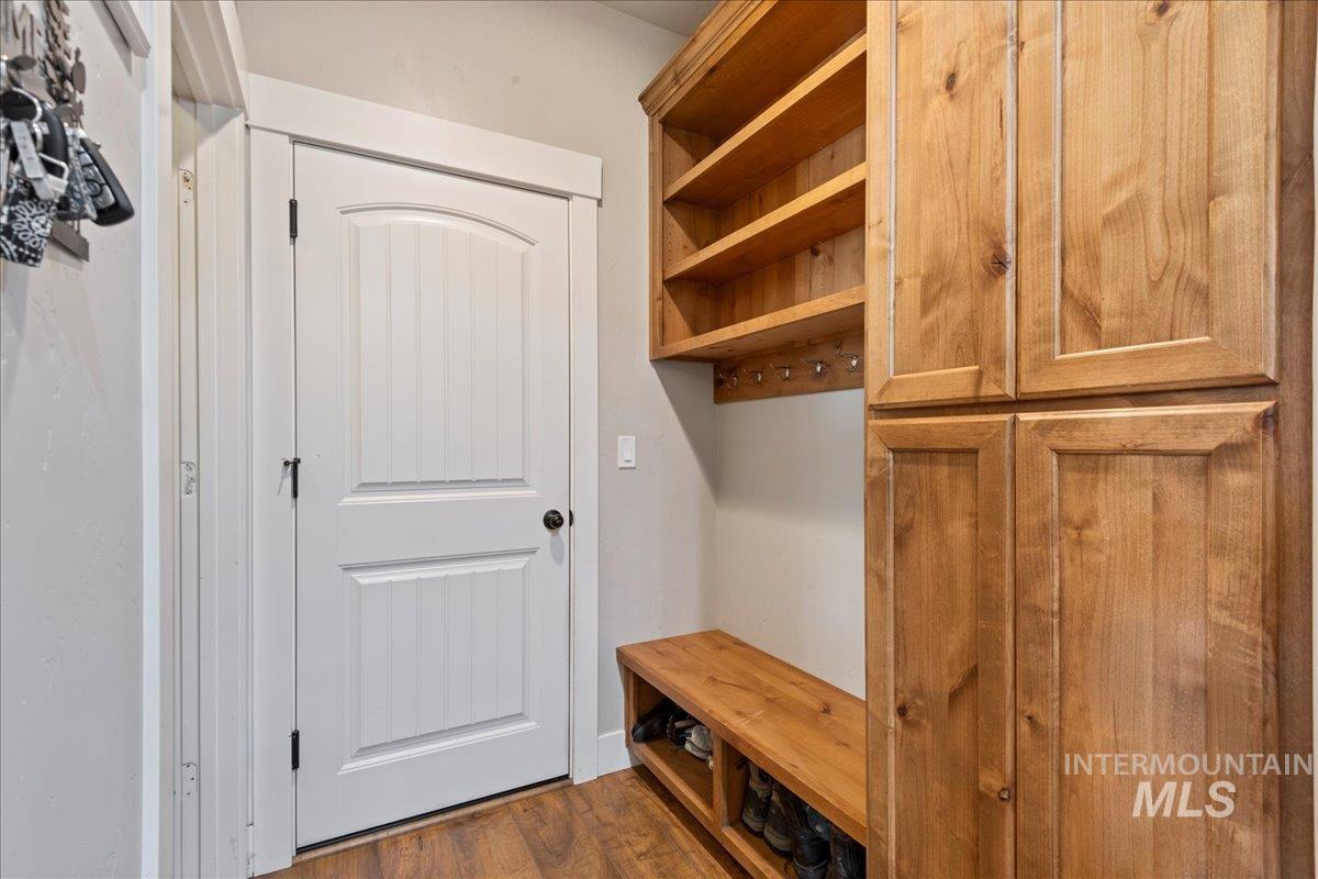 6091 E Path, Nampa, Idaho 83687, 5 Bedrooms, 4 Bathrooms, Residential For Sale, Price $654,900,MLS 98972312