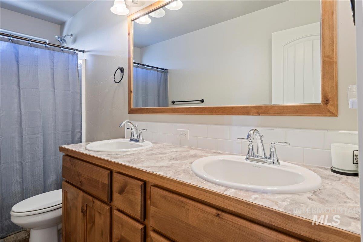 6091 E Path, Nampa, Idaho 83687, 5 Bedrooms, 4 Bathrooms, Residential For Sale, Price $654,900,MLS 98972312