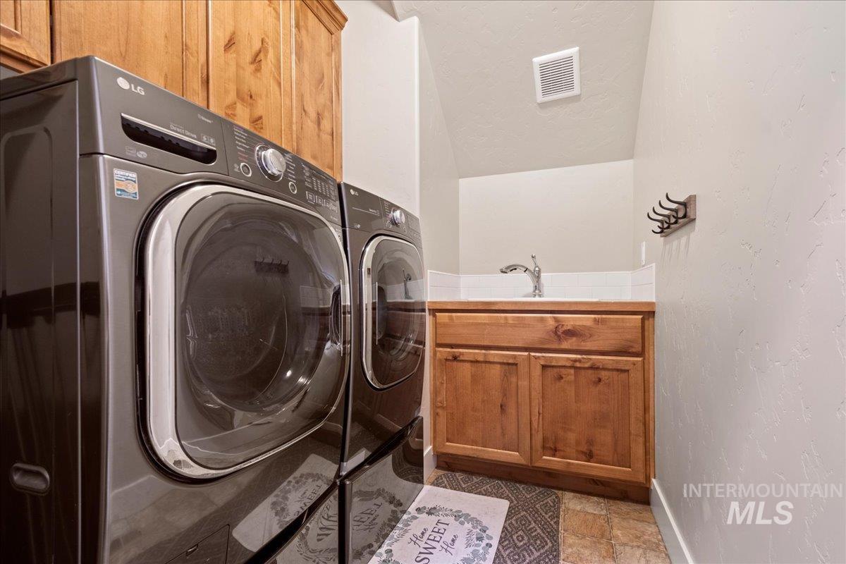 6091 E Path, Nampa, Idaho 83687, 5 Bedrooms, 4 Bathrooms, Residential For Sale, Price $654,900,MLS 98972312