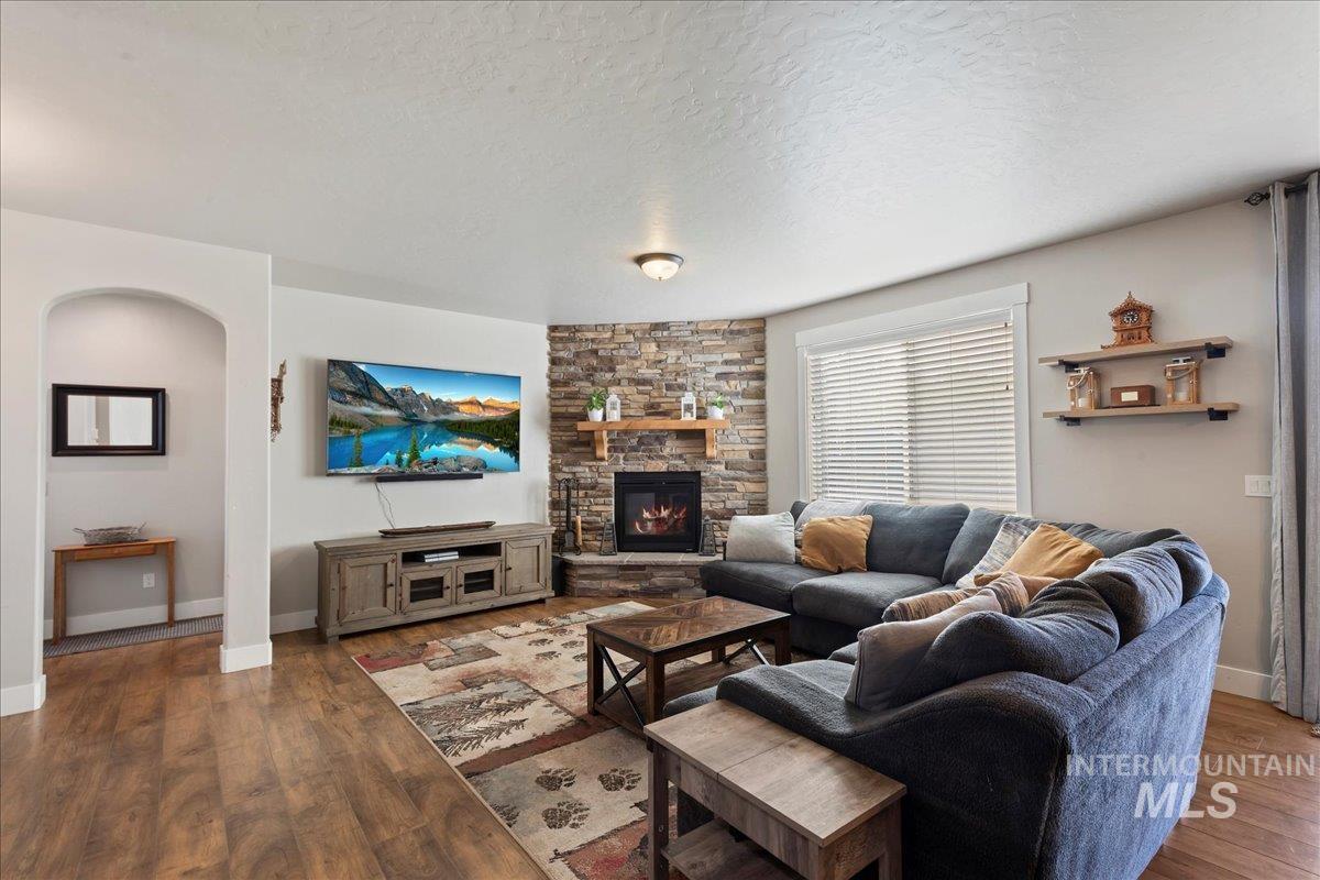 6091 E Path, Nampa, Idaho 83687, 5 Bedrooms, 4 Bathrooms, Residential For Sale, Price $654,900,MLS 98972312