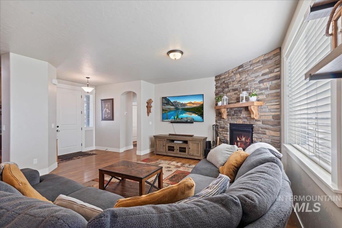 6091 E Path, Nampa, Idaho 83687, 5 Bedrooms, 4 Bathrooms, Residential For Sale, Price $654,900,MLS 98972312