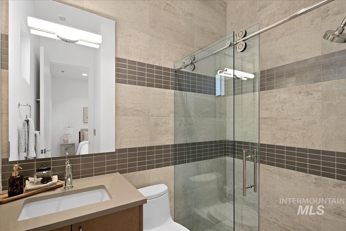 1745 E Lone Shore Lane, Eagle, Idaho 83616, 3 Bedrooms, 3.5 Bathrooms, Residential For Sale, Price $1,999,500,MLS 98972315