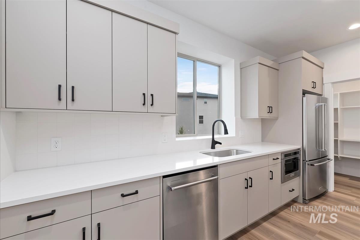 1709 S Rockview Ln, Boise, Idaho 83705, 3 Bedrooms, 3.5 Bathrooms, Residential Income For Sale, Price $496,880,MLS 98972317