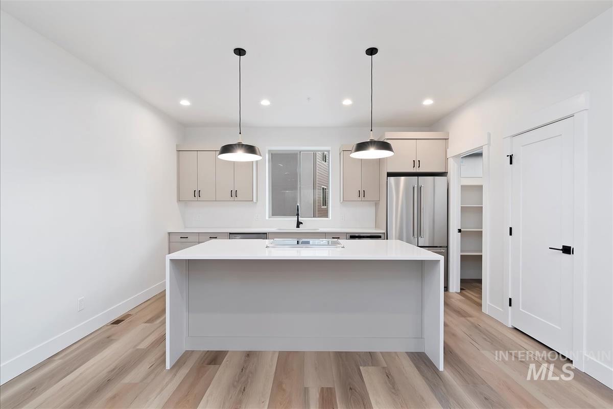 1709 S Rockview Ln, Boise, Idaho 83705, 3 Bedrooms, 3.5 Bathrooms, Residential Income For Sale, Price $496,880,MLS 98972317