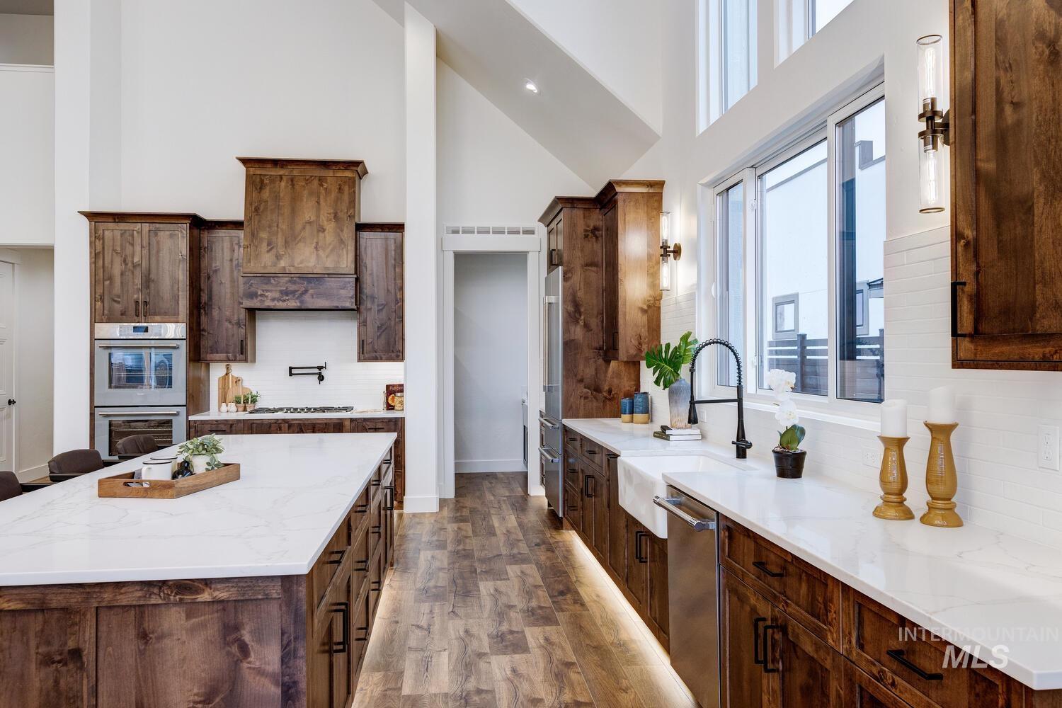 7645 W Lookout View St, Meridian, Idaho 83646, 4 Bedrooms, 4.5 Bathrooms, Residential For Sale, Price $999,999,MLS 98972320