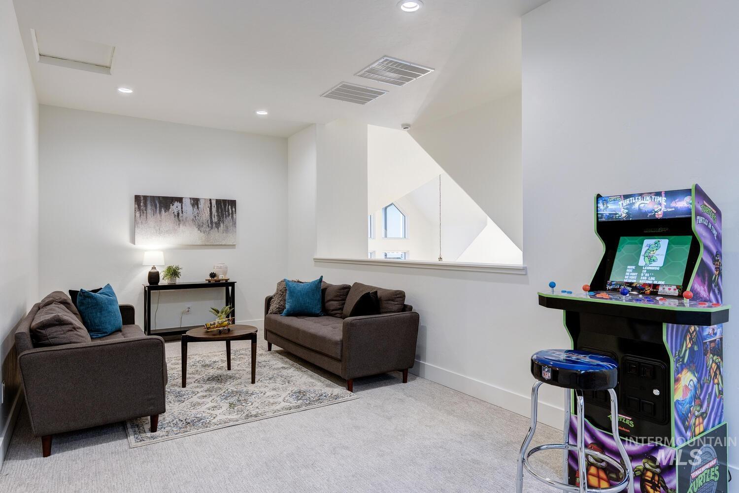 7645 W Lookout View St, Meridian, Idaho 83646, 4 Bedrooms, 4.5 Bathrooms, Residential For Sale, Price $999,999,MLS 98972320