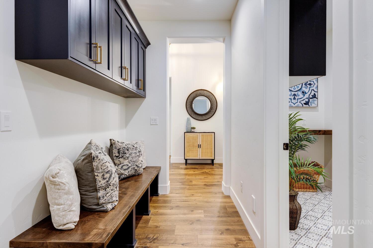 7645 W Lookout View St, Meridian, Idaho 83646, 4 Bedrooms, 4.5 Bathrooms, Residential For Sale, Price $999,999,MLS 98972320