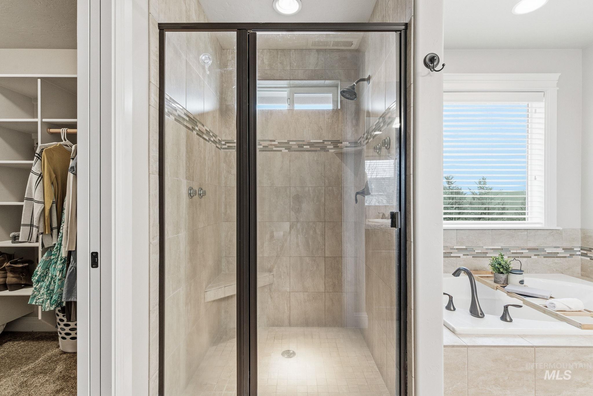 997 N Cygnus, Star, Idaho 83669-5980, 3 Bedrooms, 2.5 Bathrooms, Residential For Sale, Price $579,900,MLS 98972321