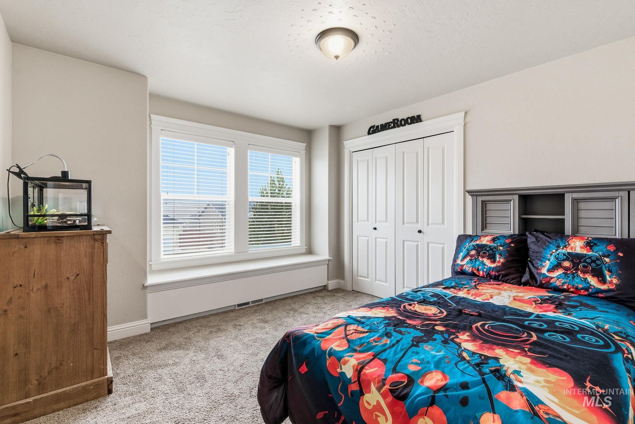 997 N Cygnus, Star, Idaho 83669-5980, 3 Bedrooms, 2.5 Bathrooms, Residential For Sale, Price $579,900,MLS 98972321